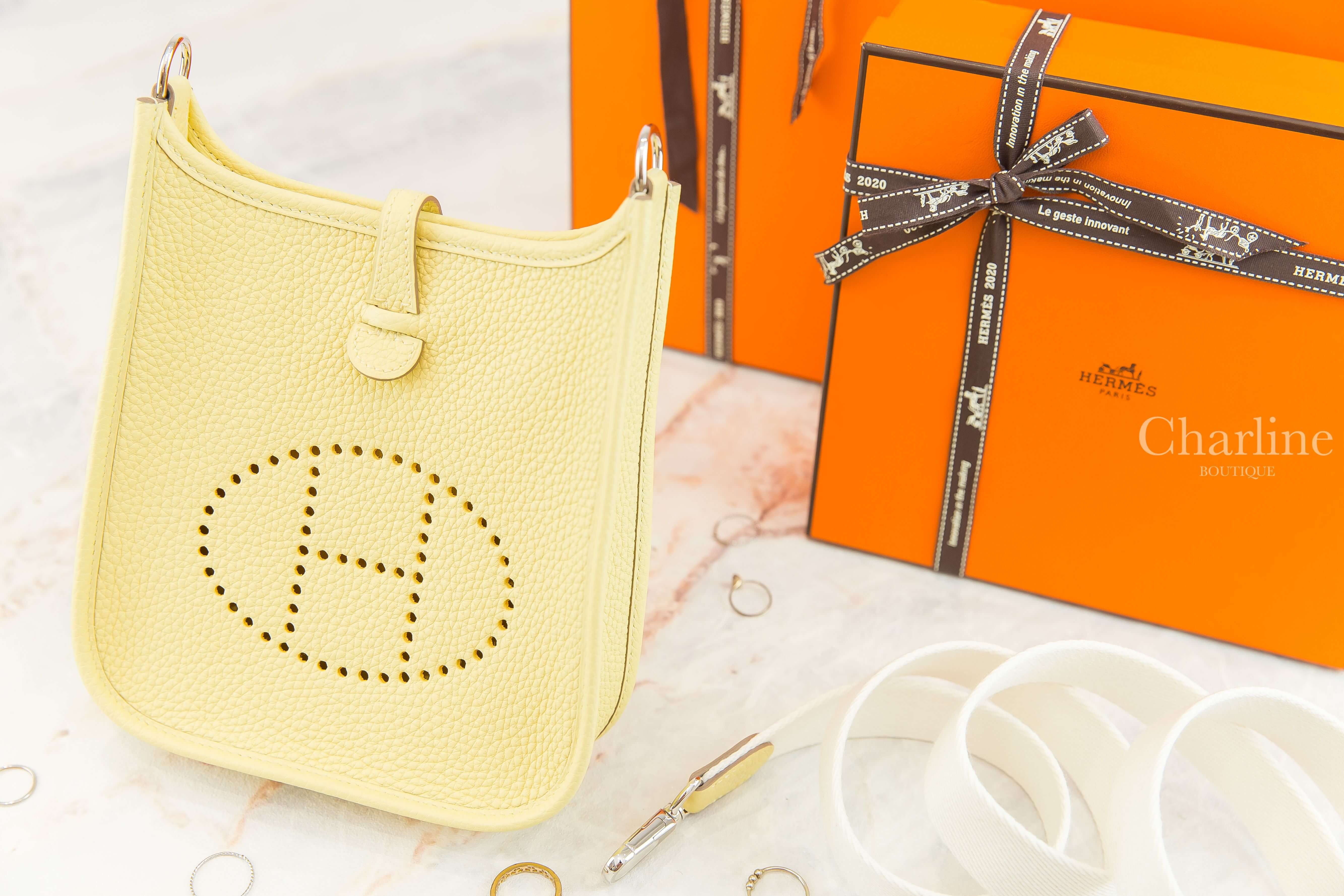 Hermès Evelyne TPM 16cm 1Z Jaune Poussin Taurillon Clemence Z刻小雞黃銀釦白色背帶簍空洞洞肩背包-Charline Boutique 精品代購