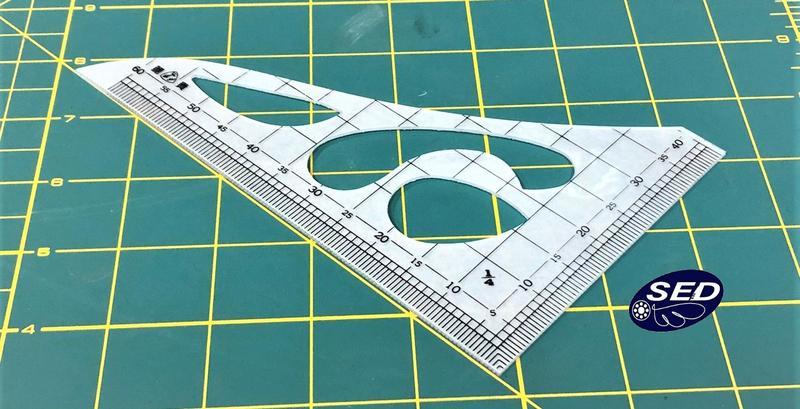 1/4洋裁三角縮尺