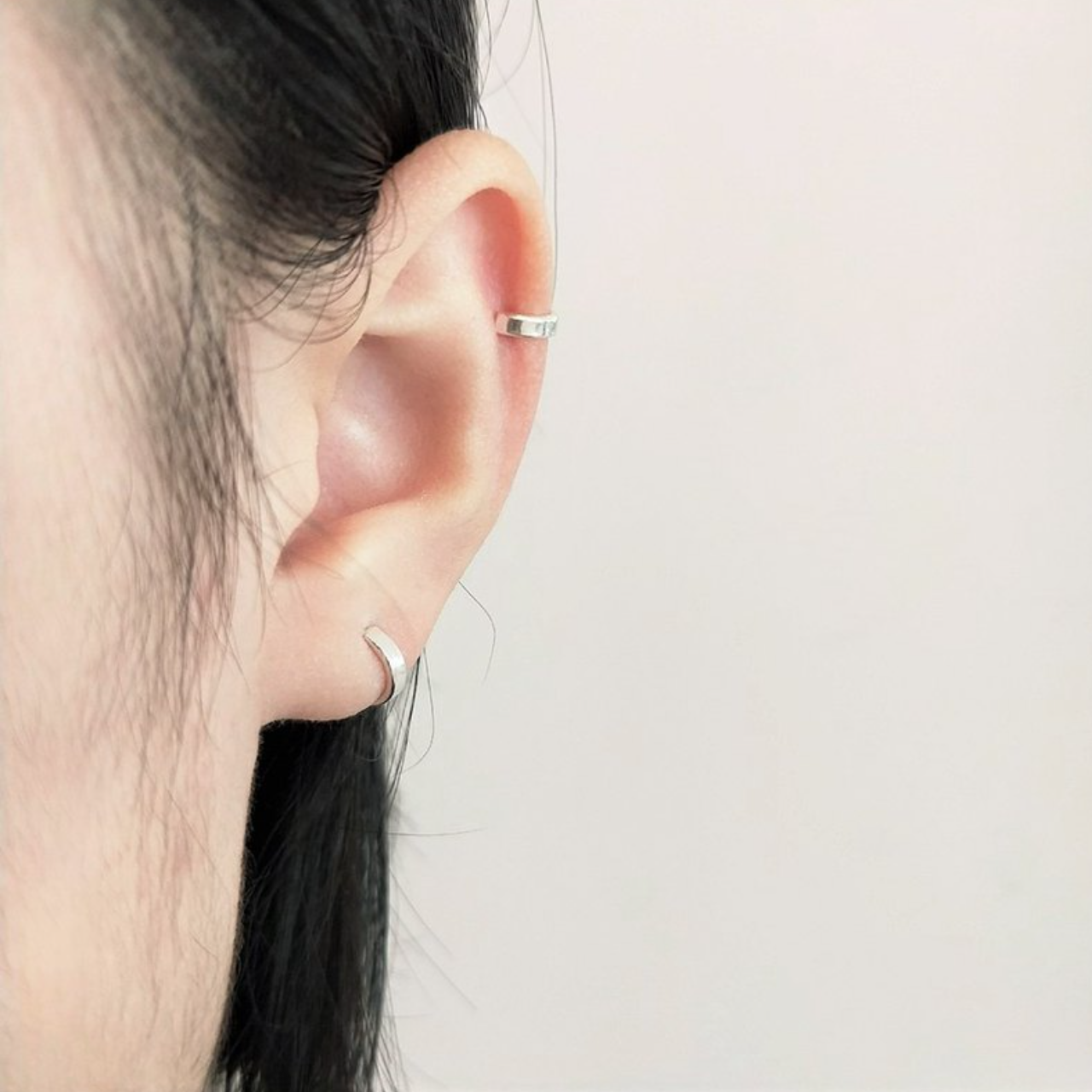 │簡約│迷你cc • 耳骨夾 • 純銀耳飾 • 設計師原創
