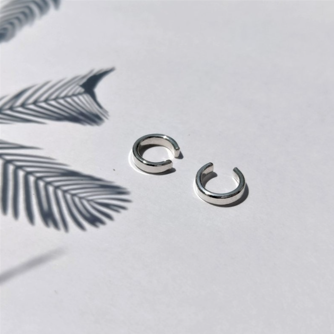 │簡約│迷你cc • 耳骨夾 • 純銀耳飾 • 設計師原創