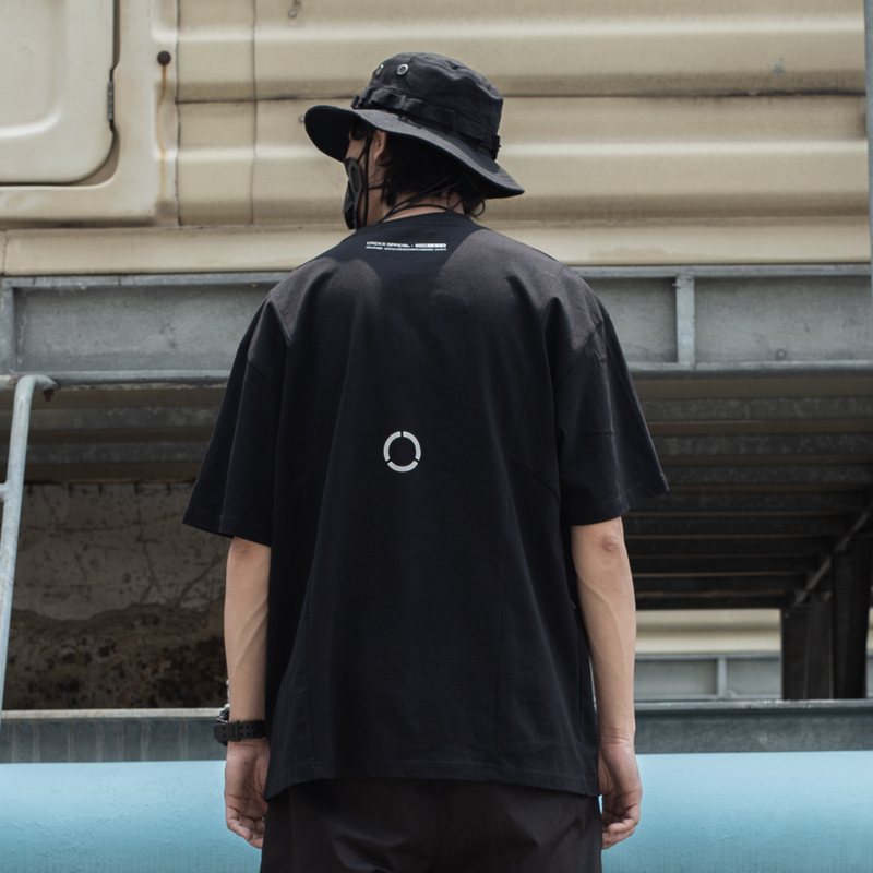 反光圖型基礎拼接短袖