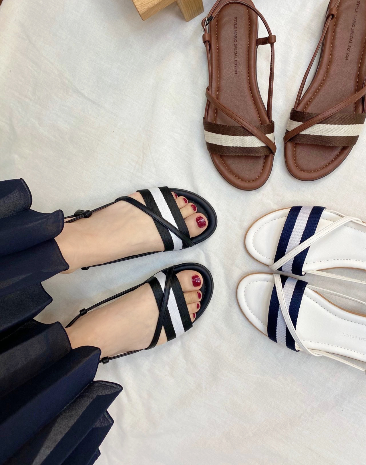 撞色細帶平底涼鞋(黑24cm/平底)