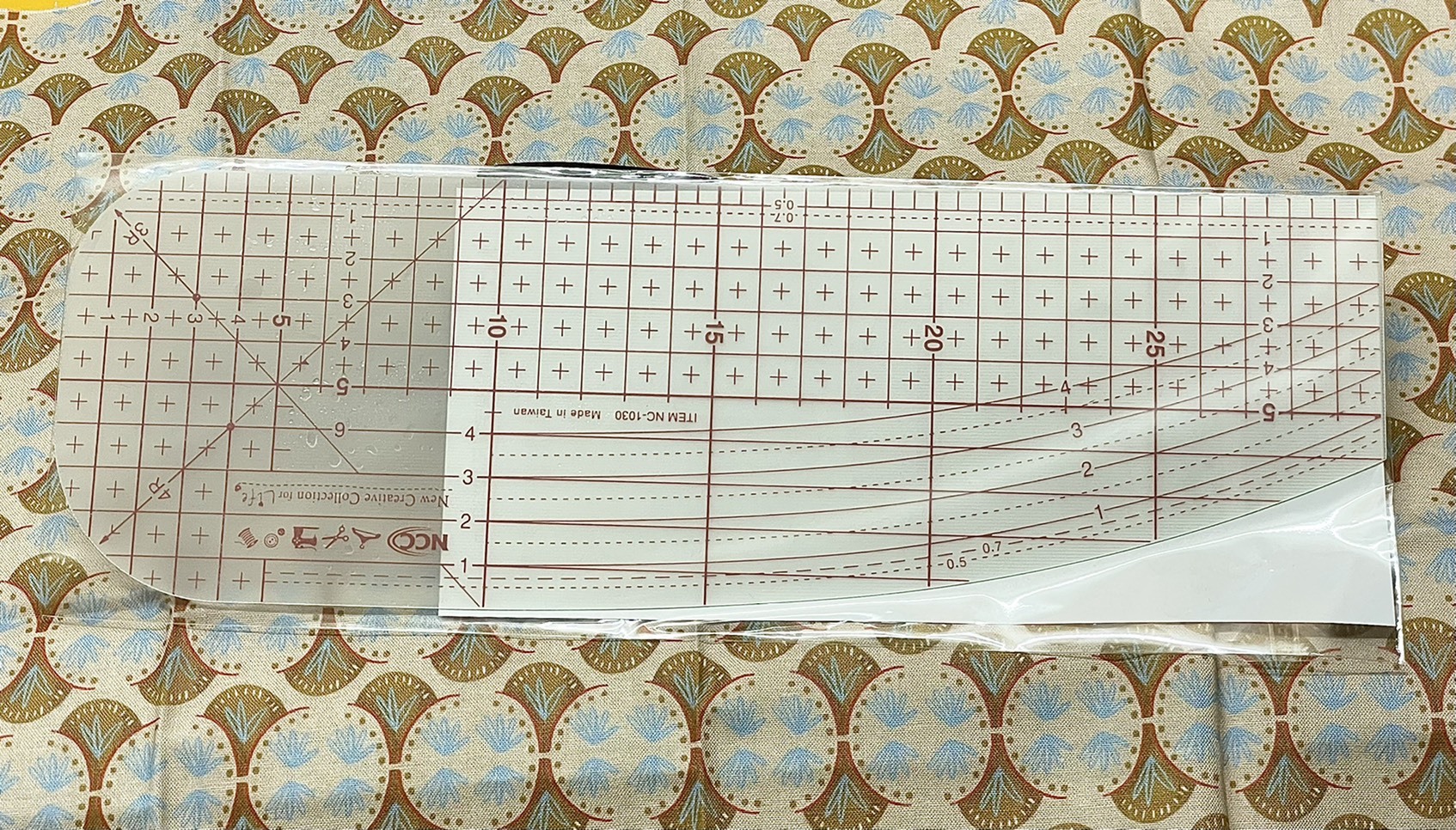 『NCC』熨斗用止滑定規尺 10*30cm