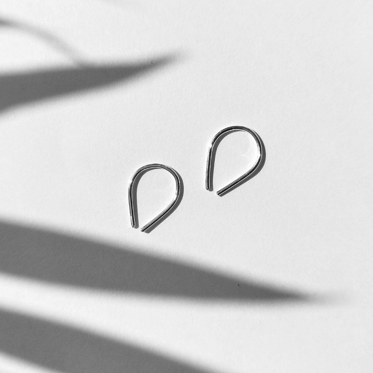 │簡約│馬蹄鐵 • 輕耳飾 • 耳針 • 純銀耳飾
