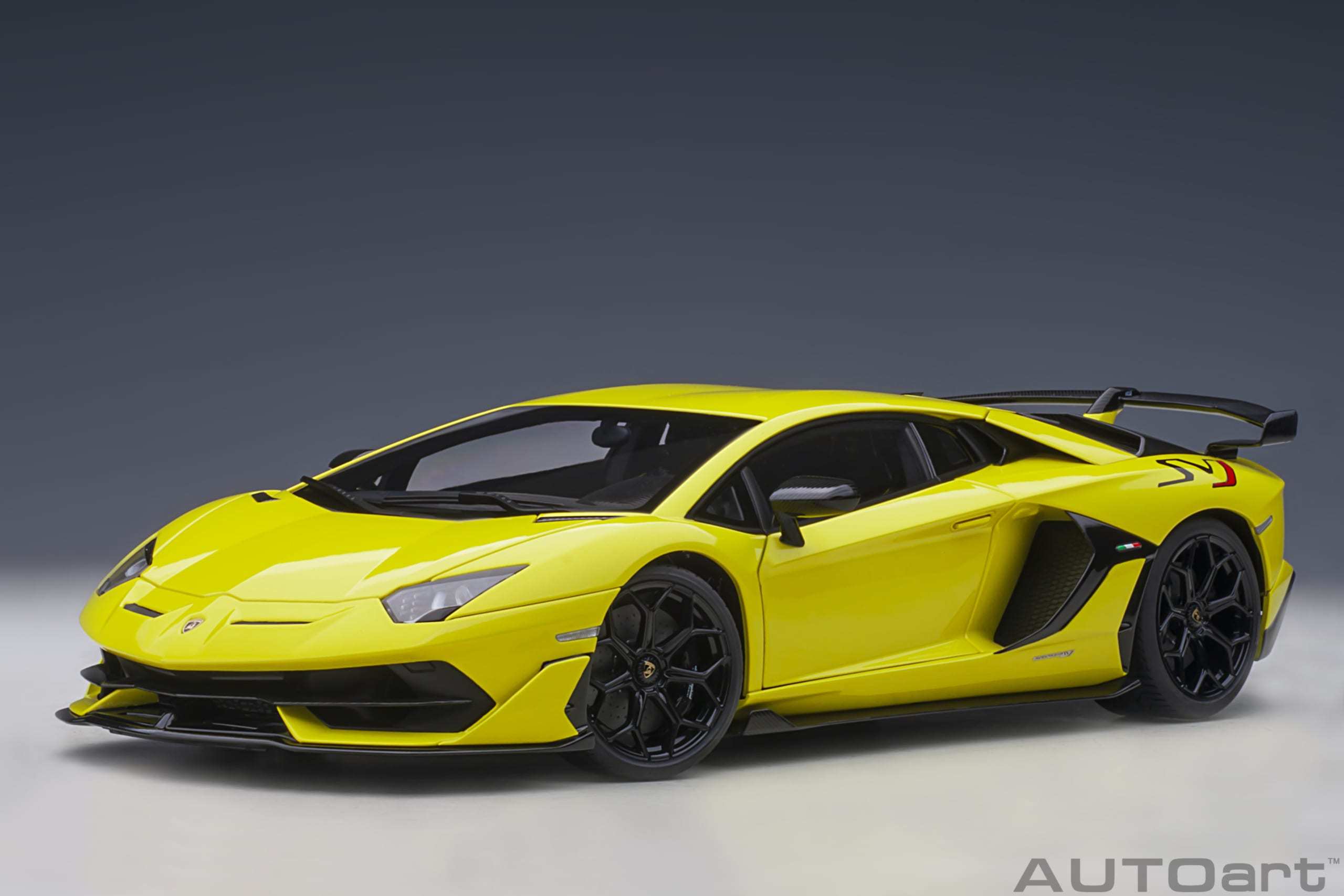 1/18 AUTOART Lamborghini Aventador SVJ (GialloI Tenerife) (79175 )