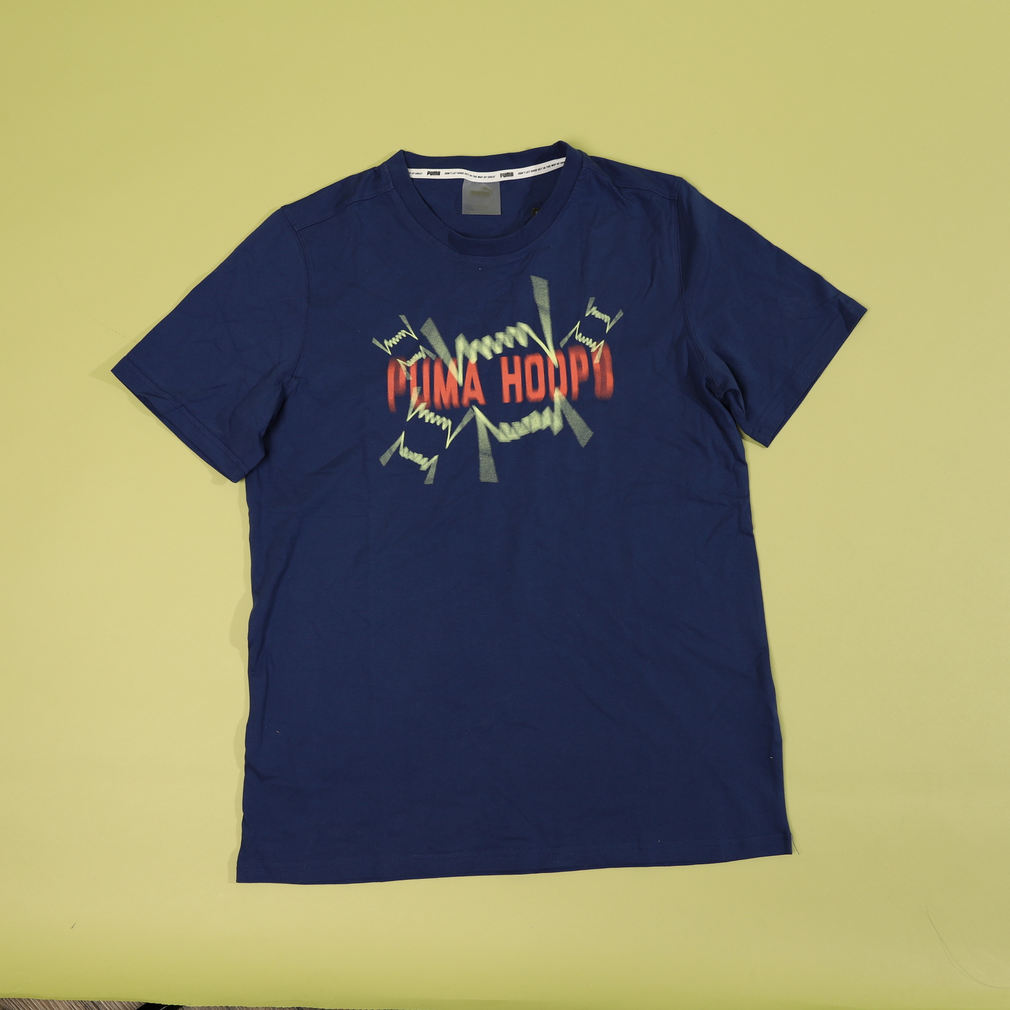 全新 L號 男款 PUMA Blueprint TEE 寶藍色 模糊字體 籃球系列 短袖 短T【53073001】