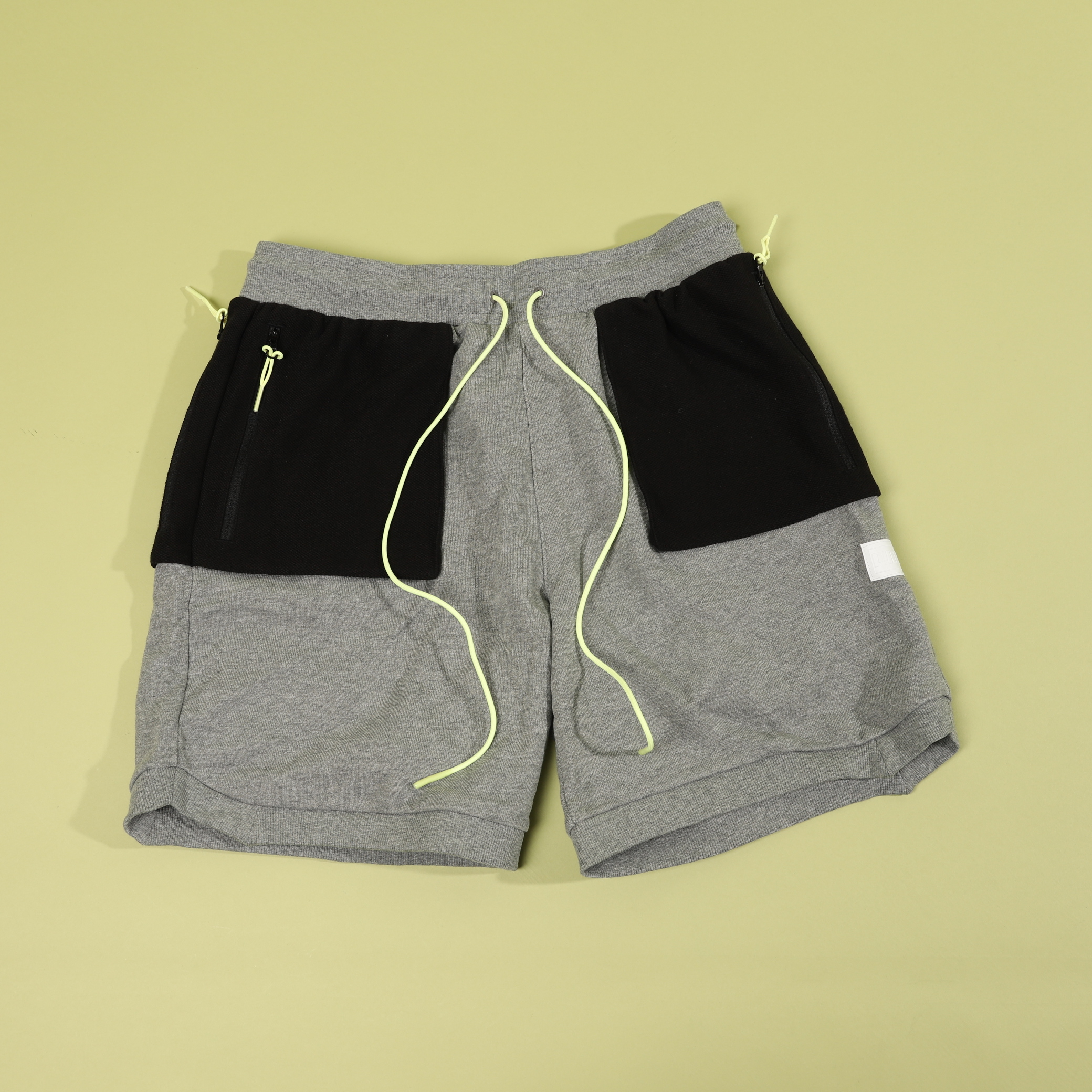 全新 L號 男款 PUMA Standby SHORTS 灰黑 雙拉鍊 大口袋 毛巾底 籃球系列 棉短褲【53032803】
