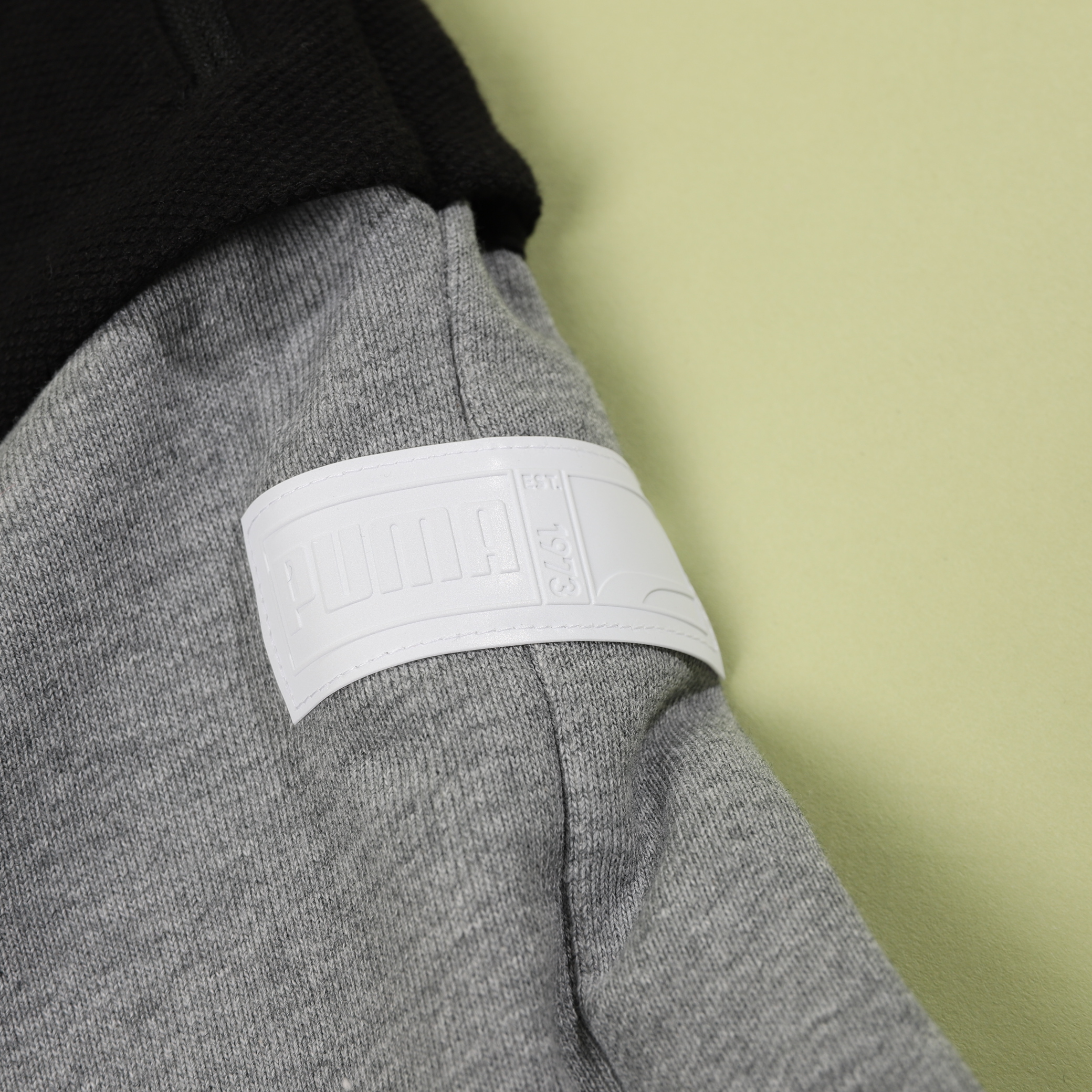 全新 L號 男款 PUMA Standby SHORTS 灰黑 雙拉鍊 大口袋 毛巾底 籃球系列 棉短褲【53032803】