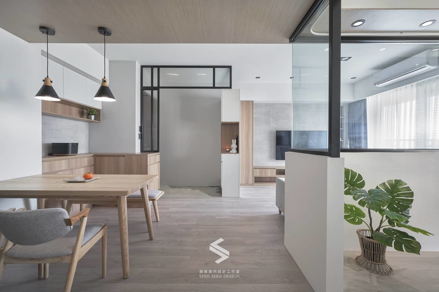 Finn北歐梣木全實木餐桌(可訂製)