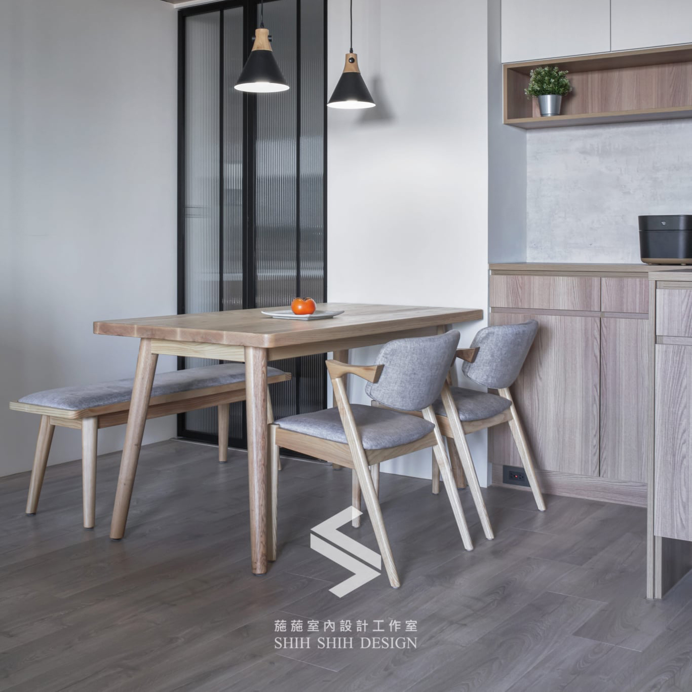 Finn北歐梣木全實木餐桌(可訂製)