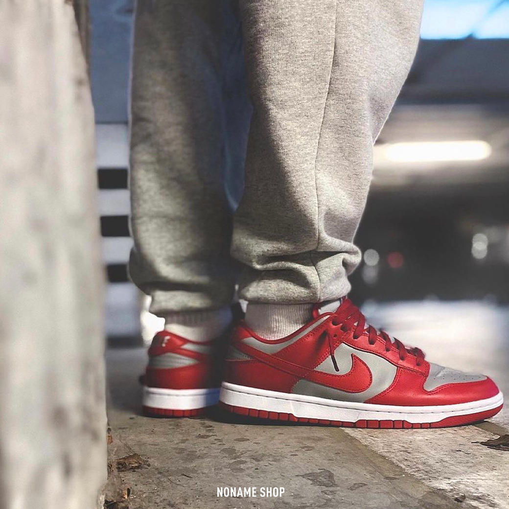 NIKE Dunk Low 