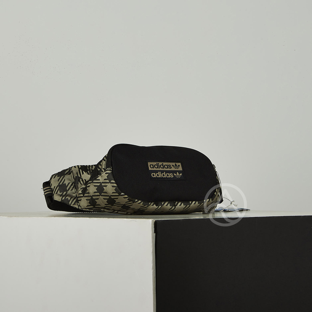 Adidas RYV WAISTBAG 黑Logo 運動休閒腰包GK9467
