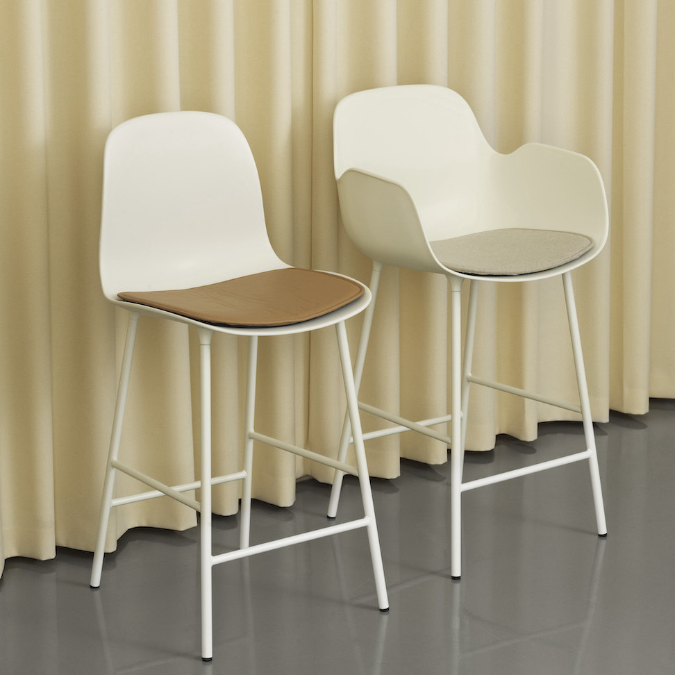 有型 / 高背鋼腳吧台椅 by normann Copenhagen