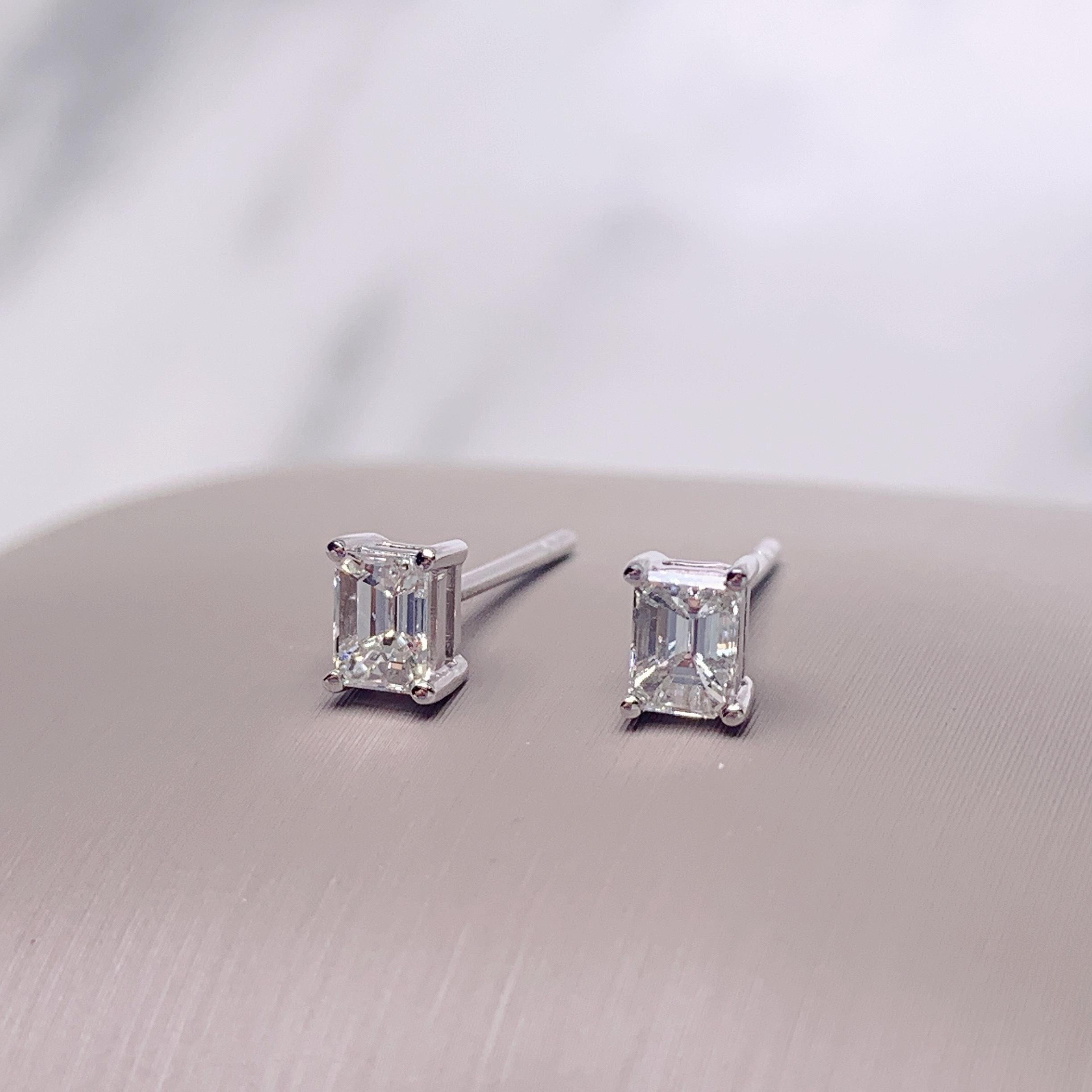 18K 金 0.41ct 鑽石耳釘