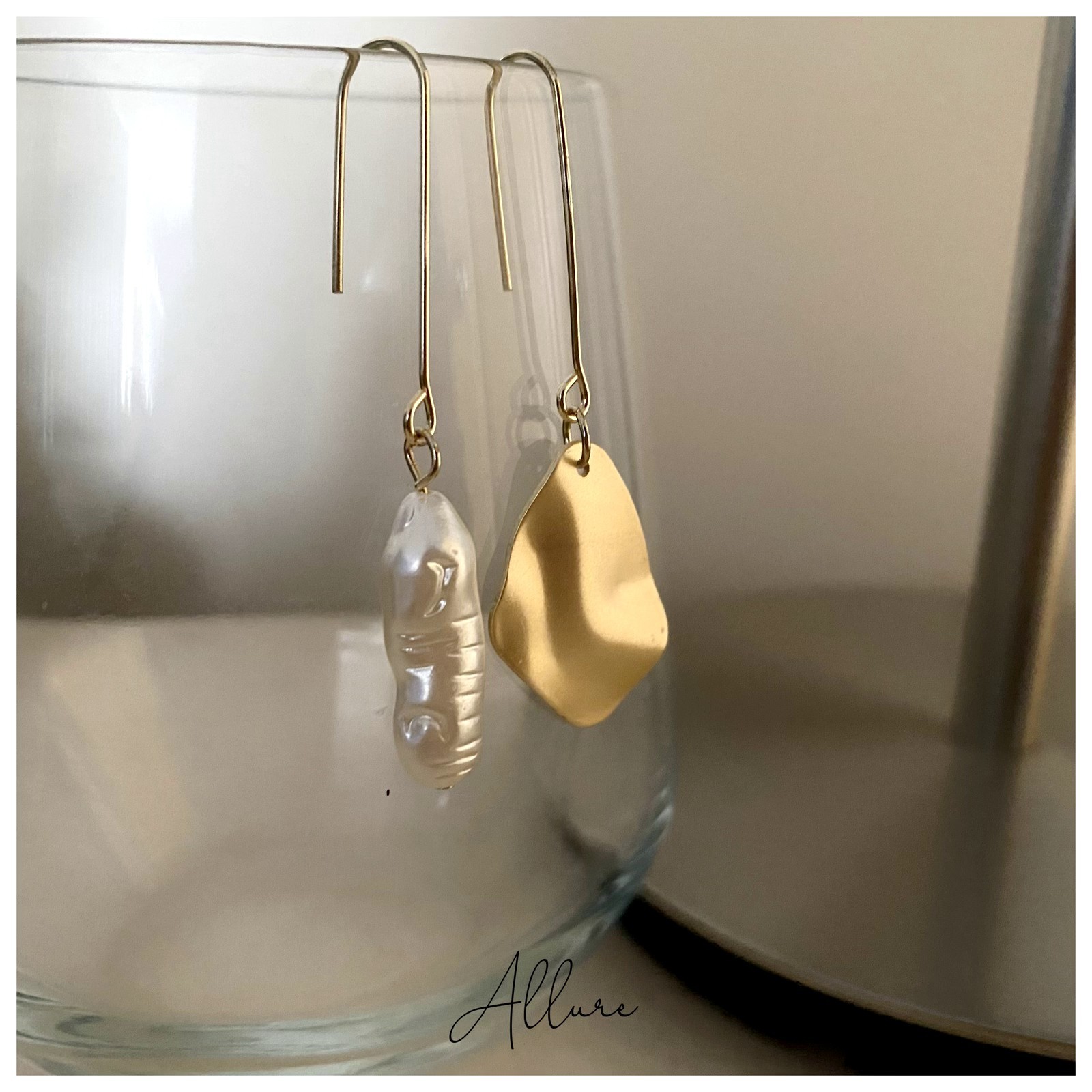 肆玥xAllure巴洛克金屬珍珠垂掛耳環