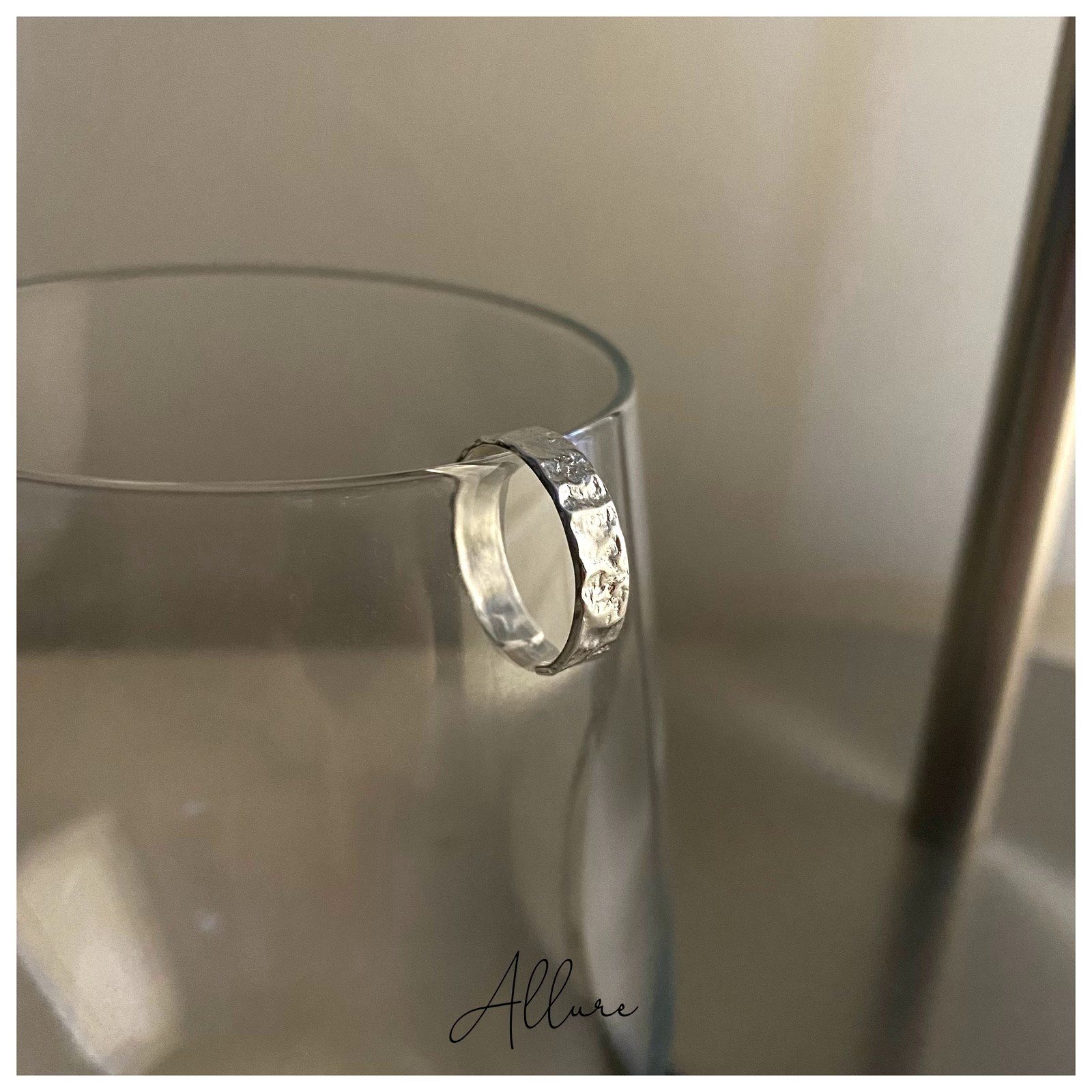 肆玥xAllure不規則紋理感銀色可調節戒指