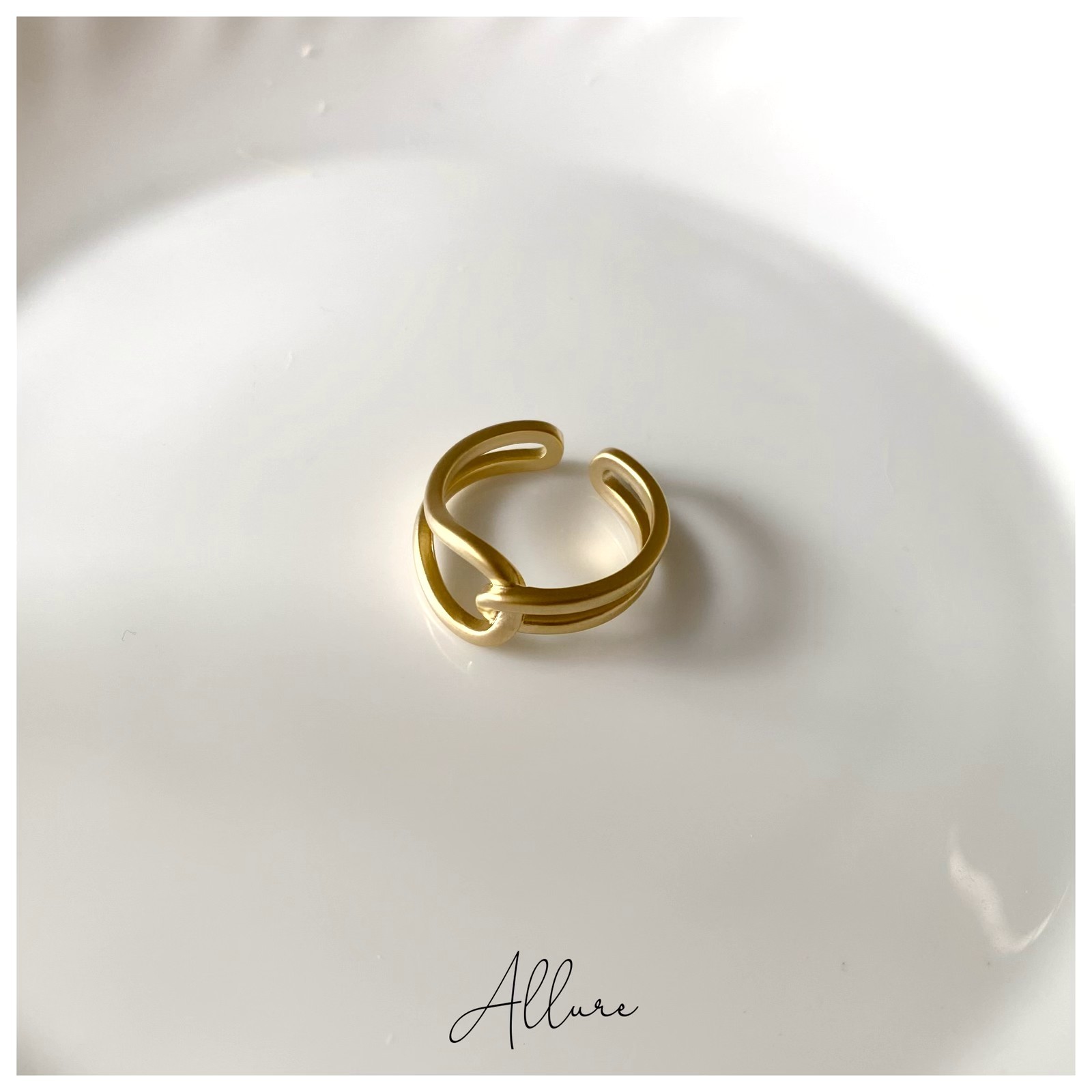 肆玥xAllure霧面交叉節金色戒指