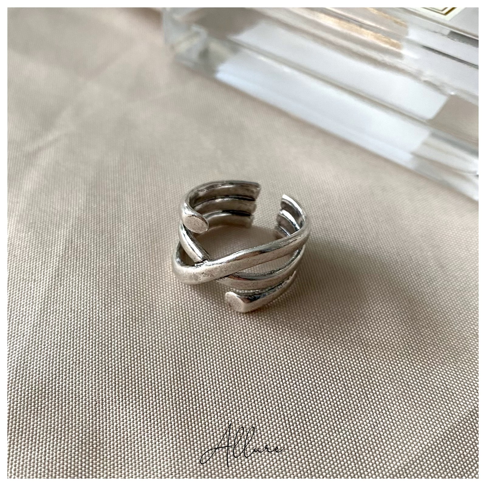 肆玥xAllure粗條交錯銀色戒指