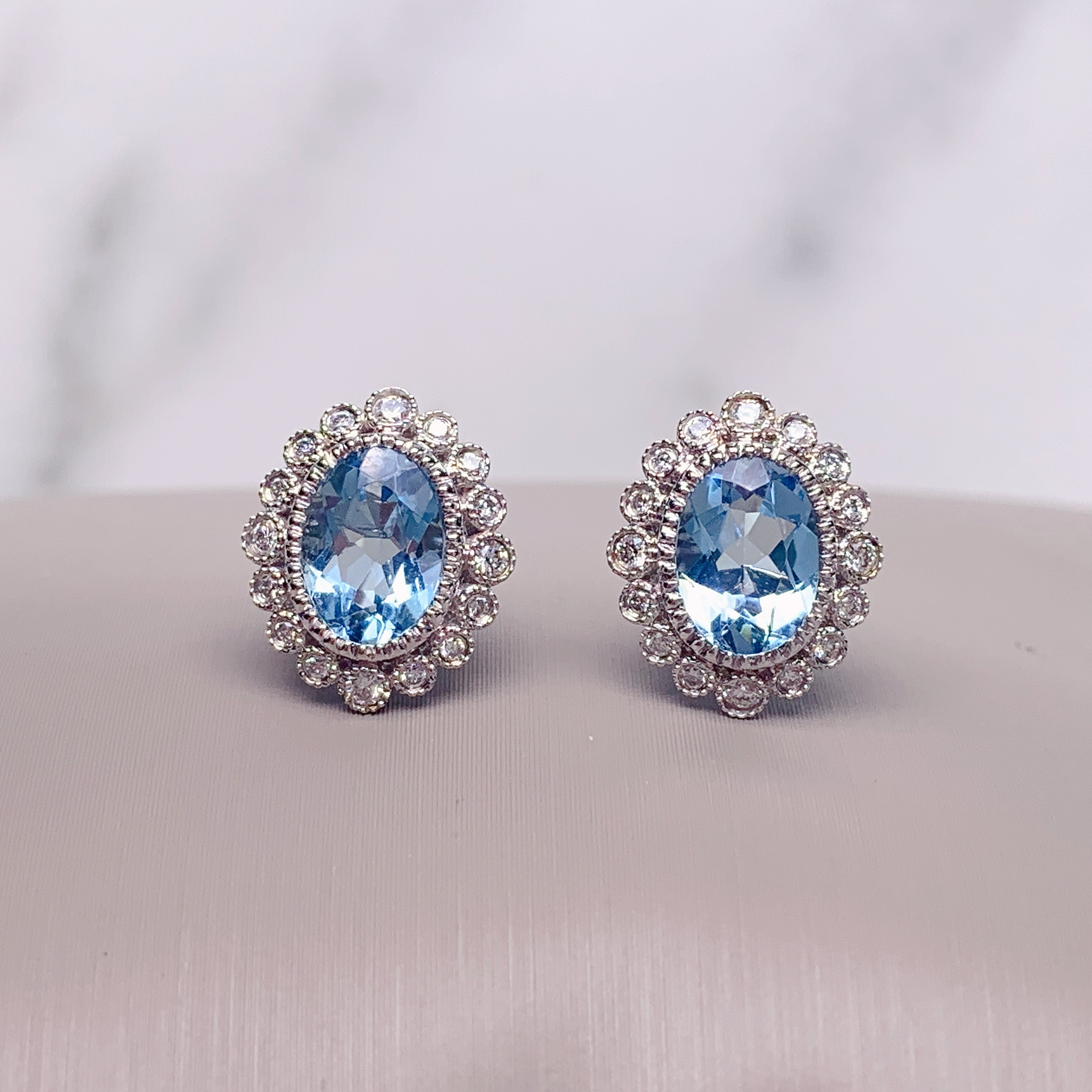 18K 金1.34ct 海藍寶耳釘