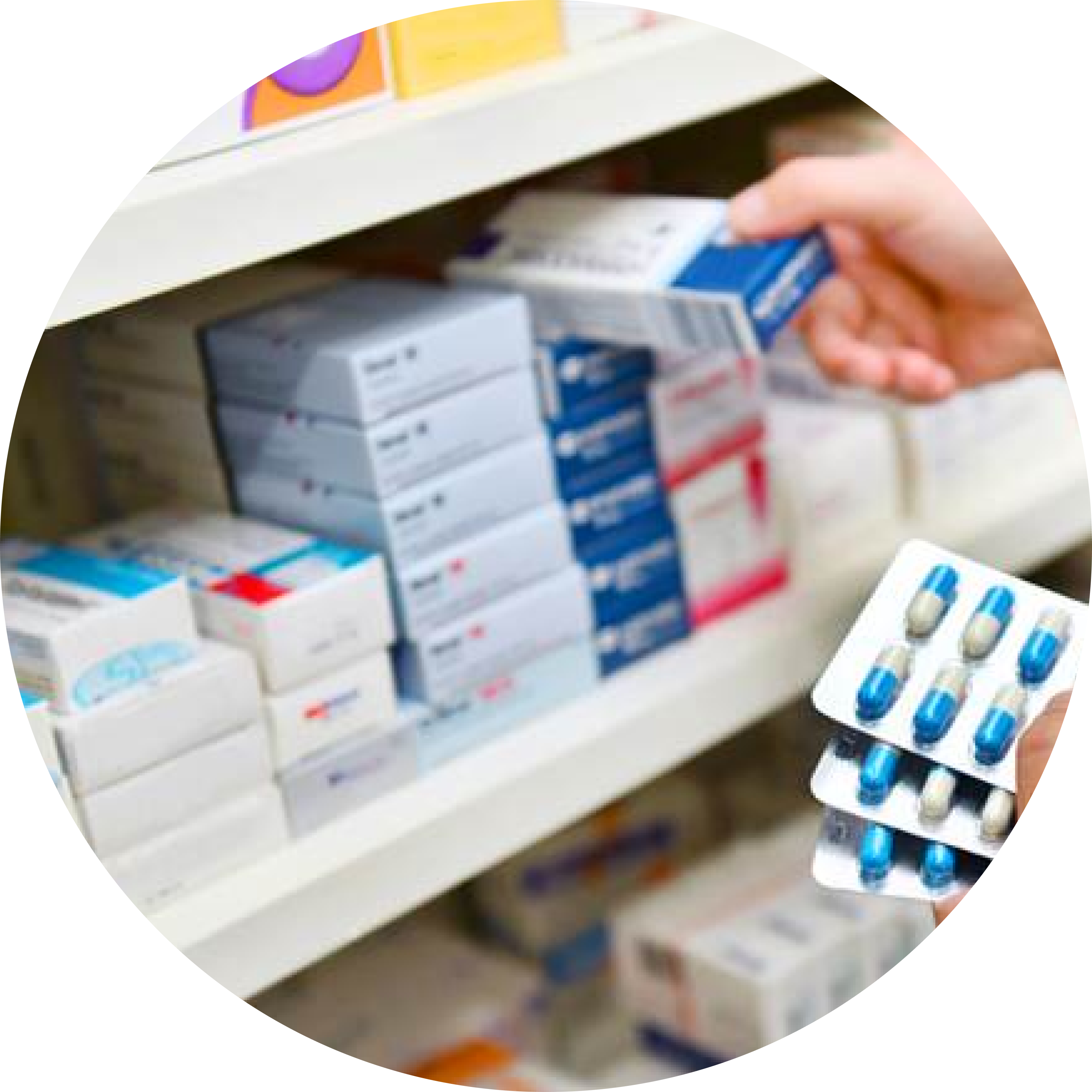 我們的商店，可以提供消費者就近藥局位置，提供真人營養師、藥師協助