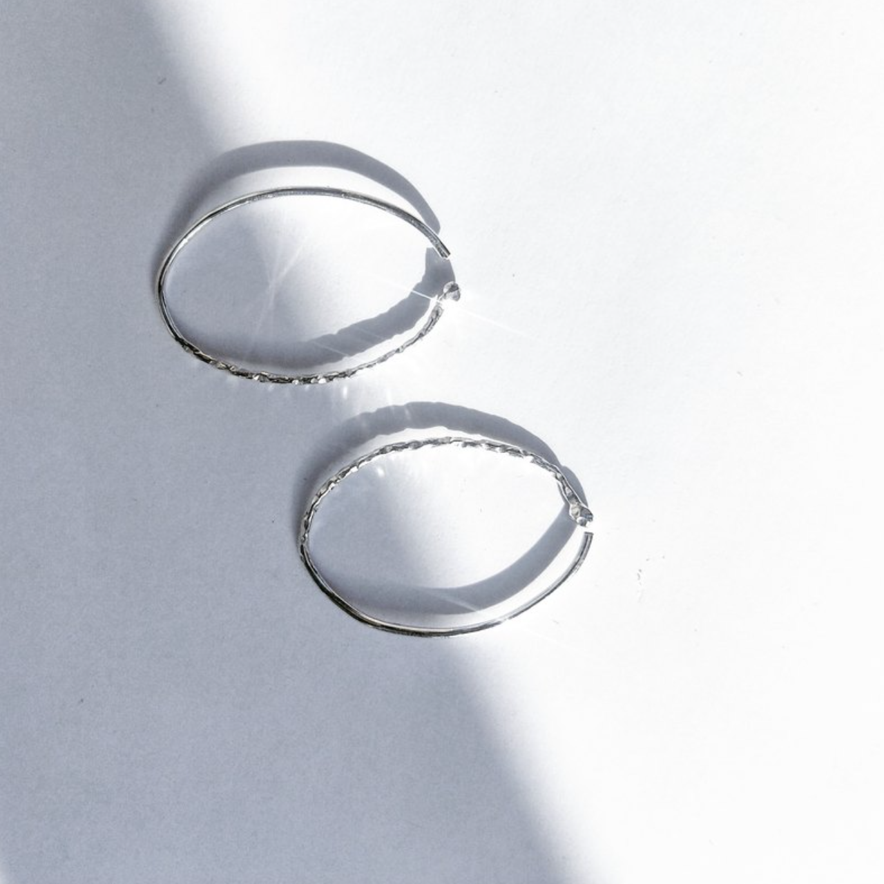 │簡約│紋理橢圓 • 無耳扣 • 耳針 • 純銀耳飾