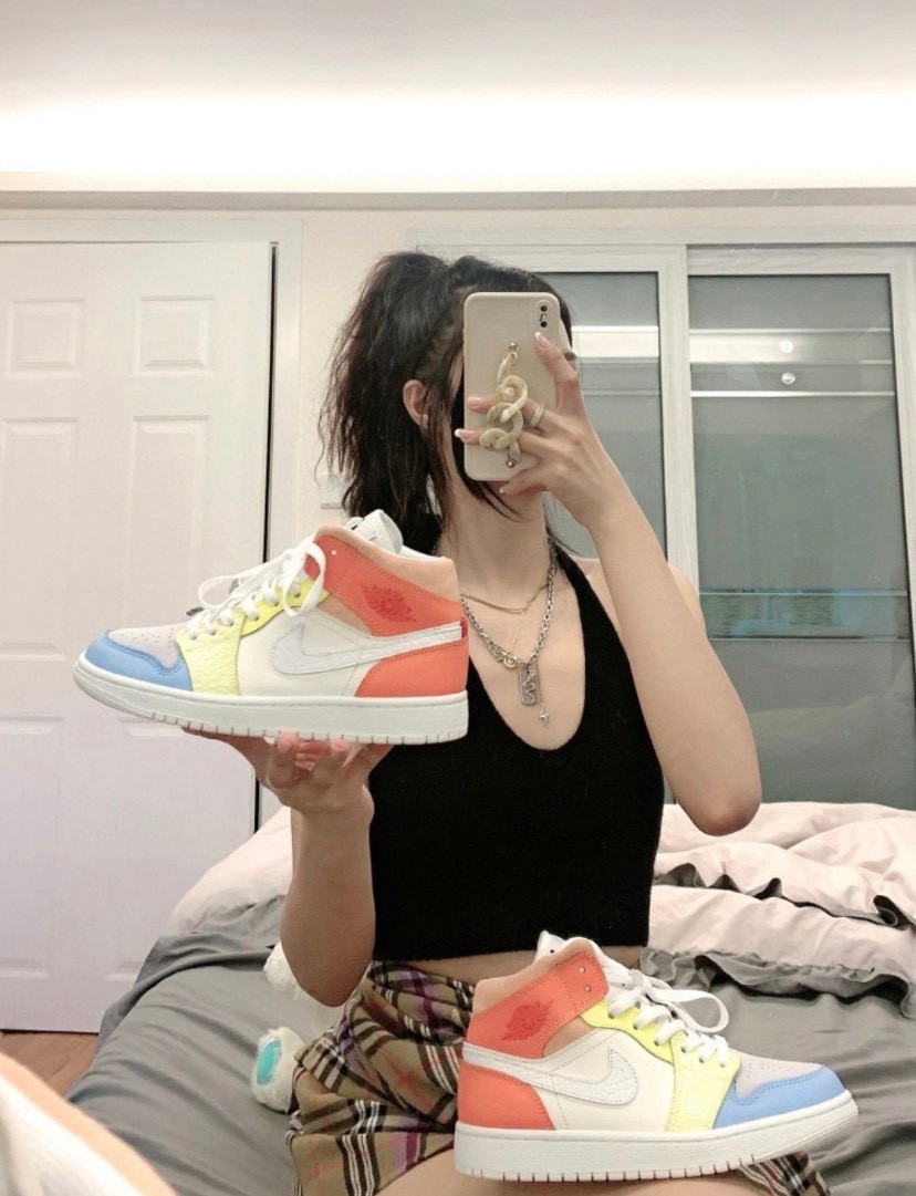 現貨 Air Jordan 1 mid “to my first coach” 彩虹 糖果 彩色 拼接 高筒