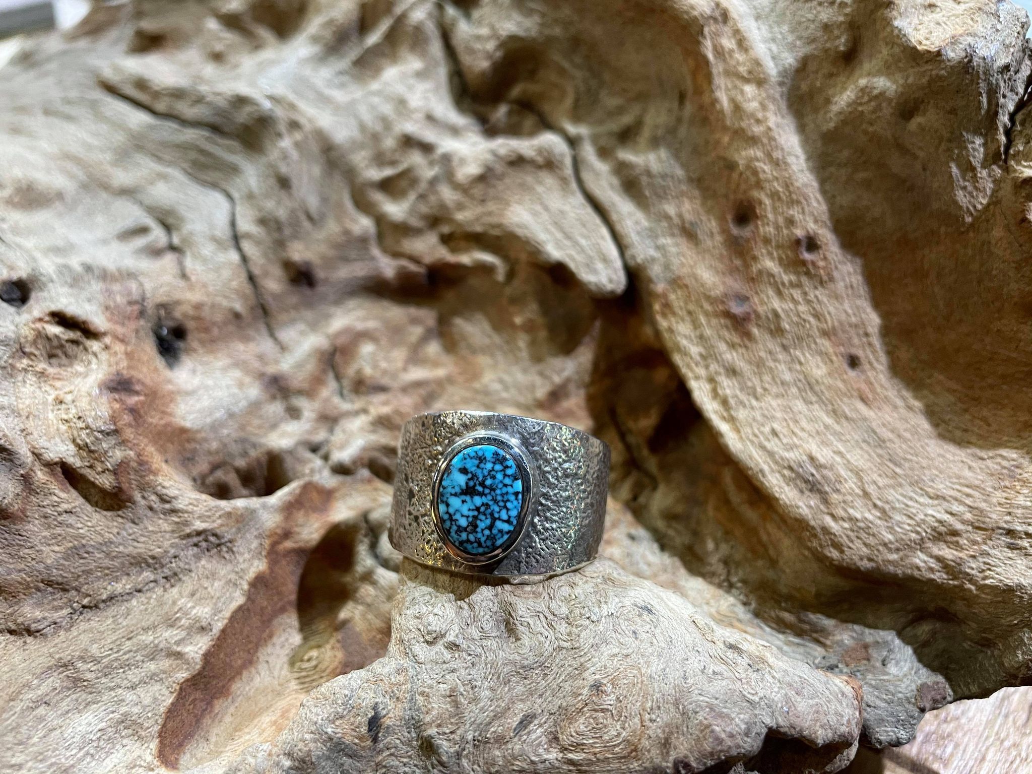 Black Venom Jewelry- Freedom & Prayer 美國Kingman蜘蛛紋松石戒 。