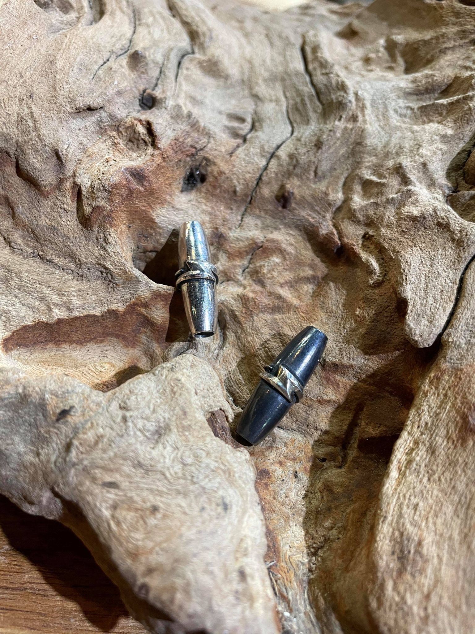 Black Venom Jewelry- Freedom & Prayer 純銀閃電銀管-L 。