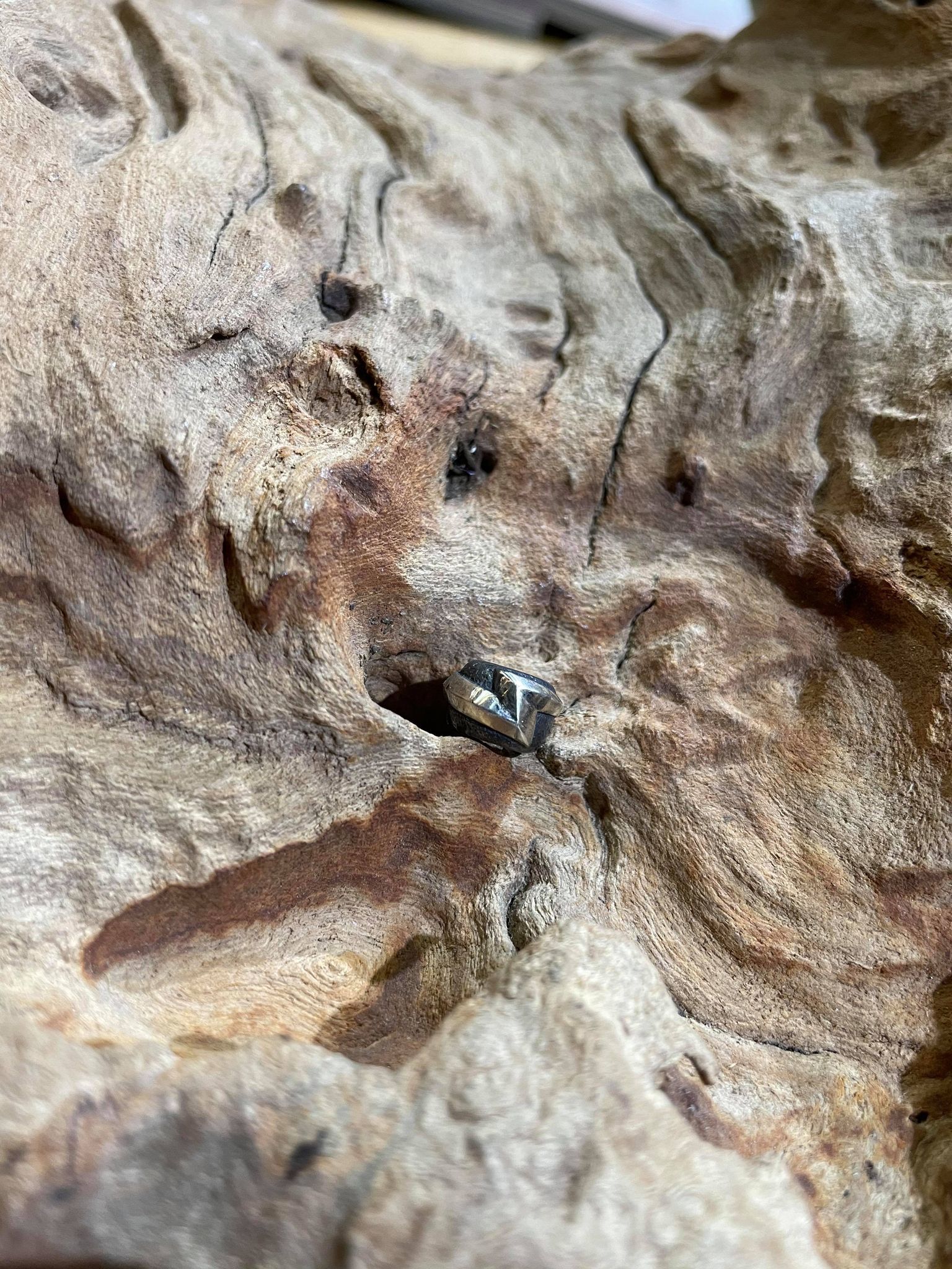 Black Venom Jewelry- Freedom & Prayer 純銀閃電銀珠(L) 。