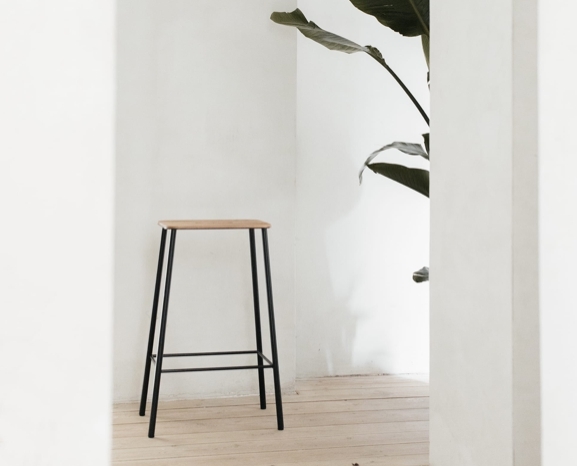 Frama Adam 吧台椅 - 橡木款