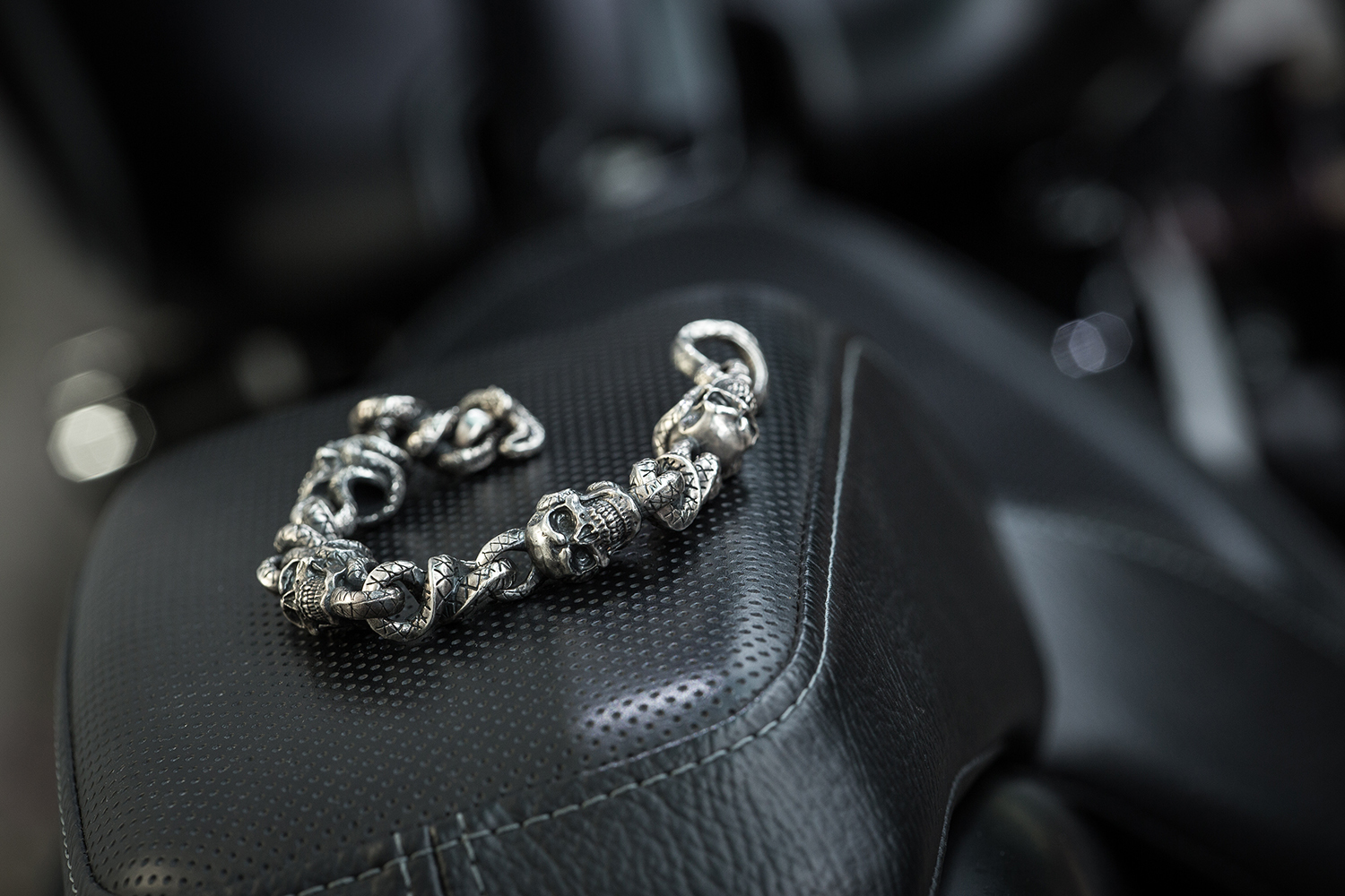 *Black Venom Jewelry- Poison The Poison Bracelet 純銀骷顱手鍊 。