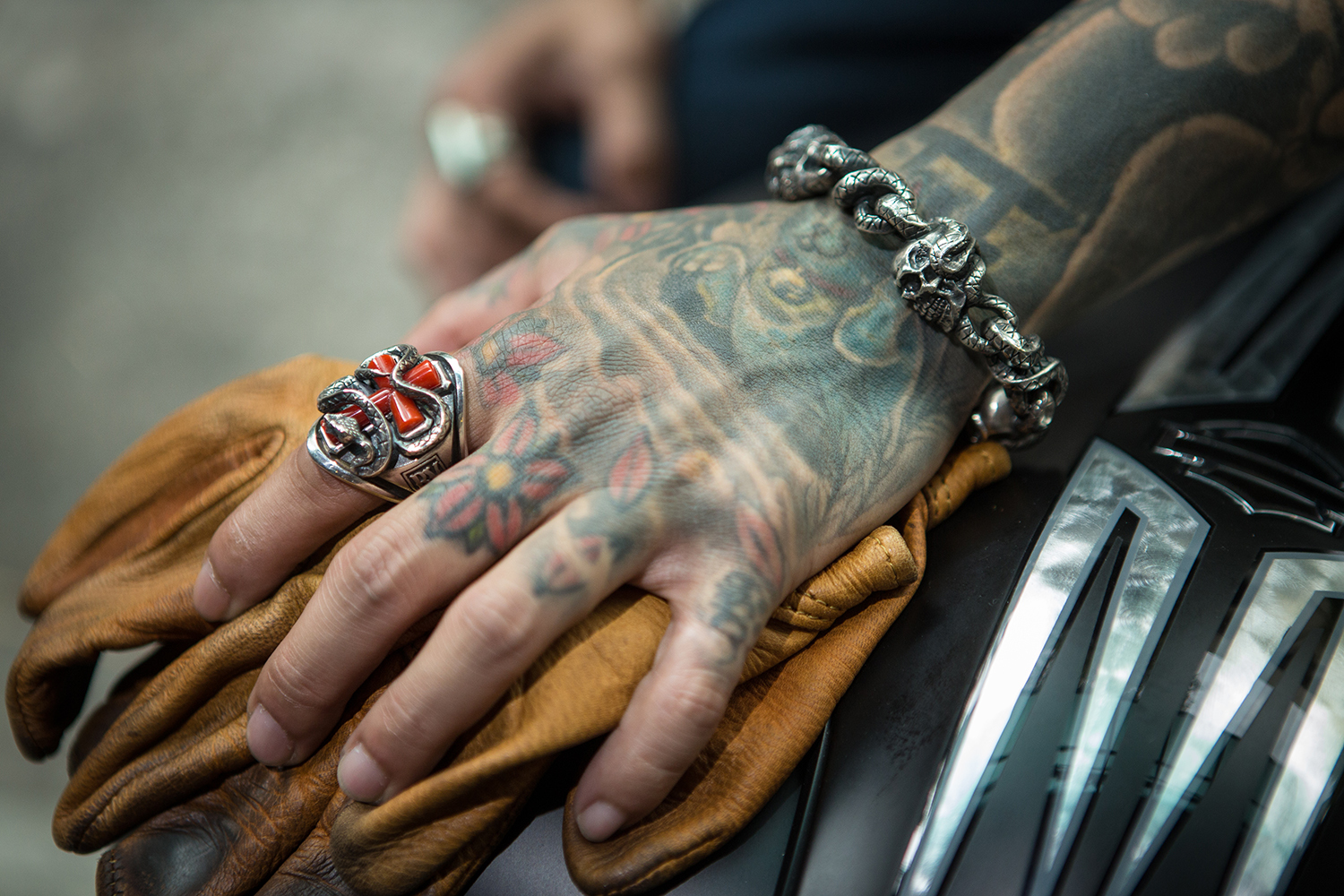 *Black Venom Jewelry- Poison The Poison Ring with Aka Coral 純銀大蛇戒鑲頂級Aka珊瑚款 。