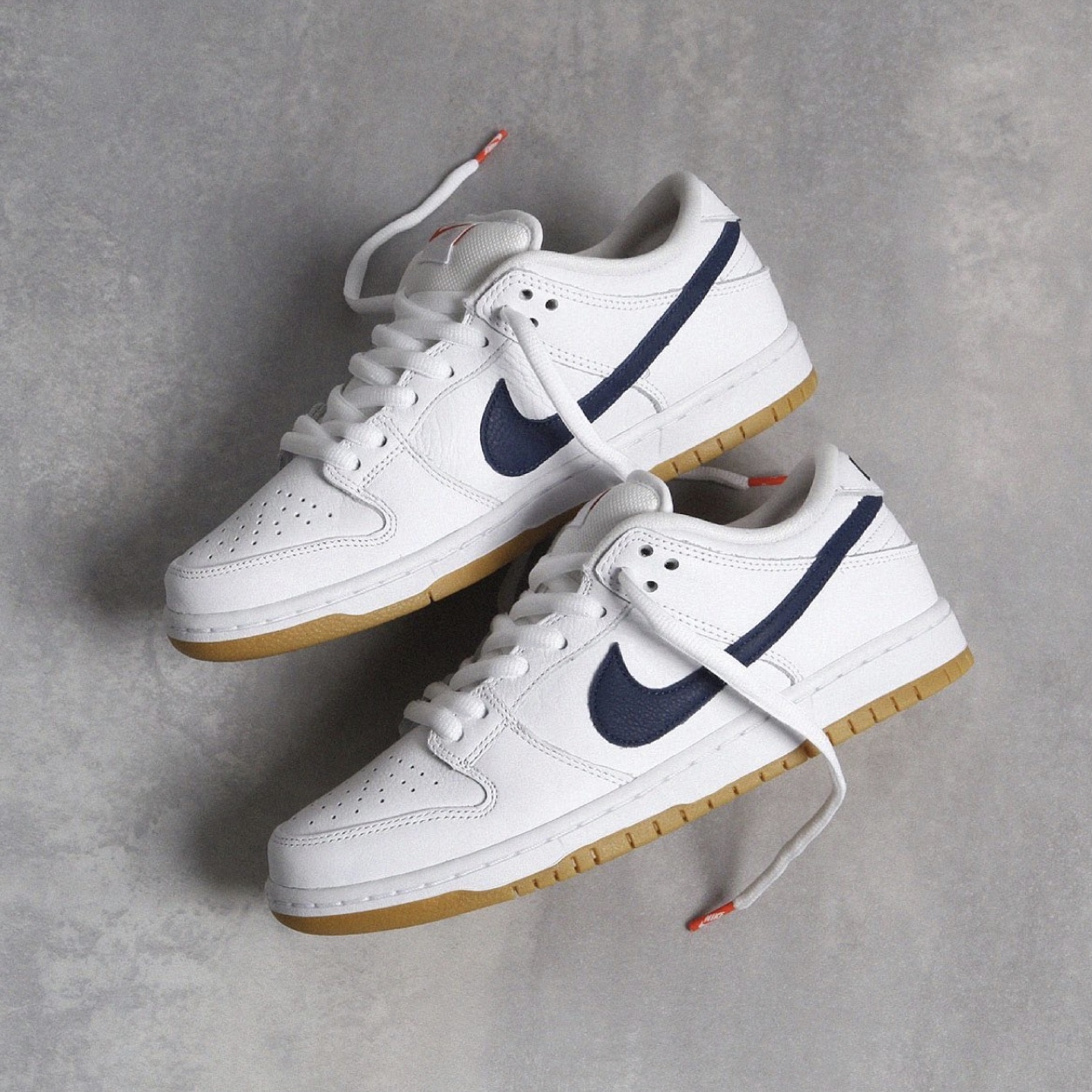 sb dunk orange label white