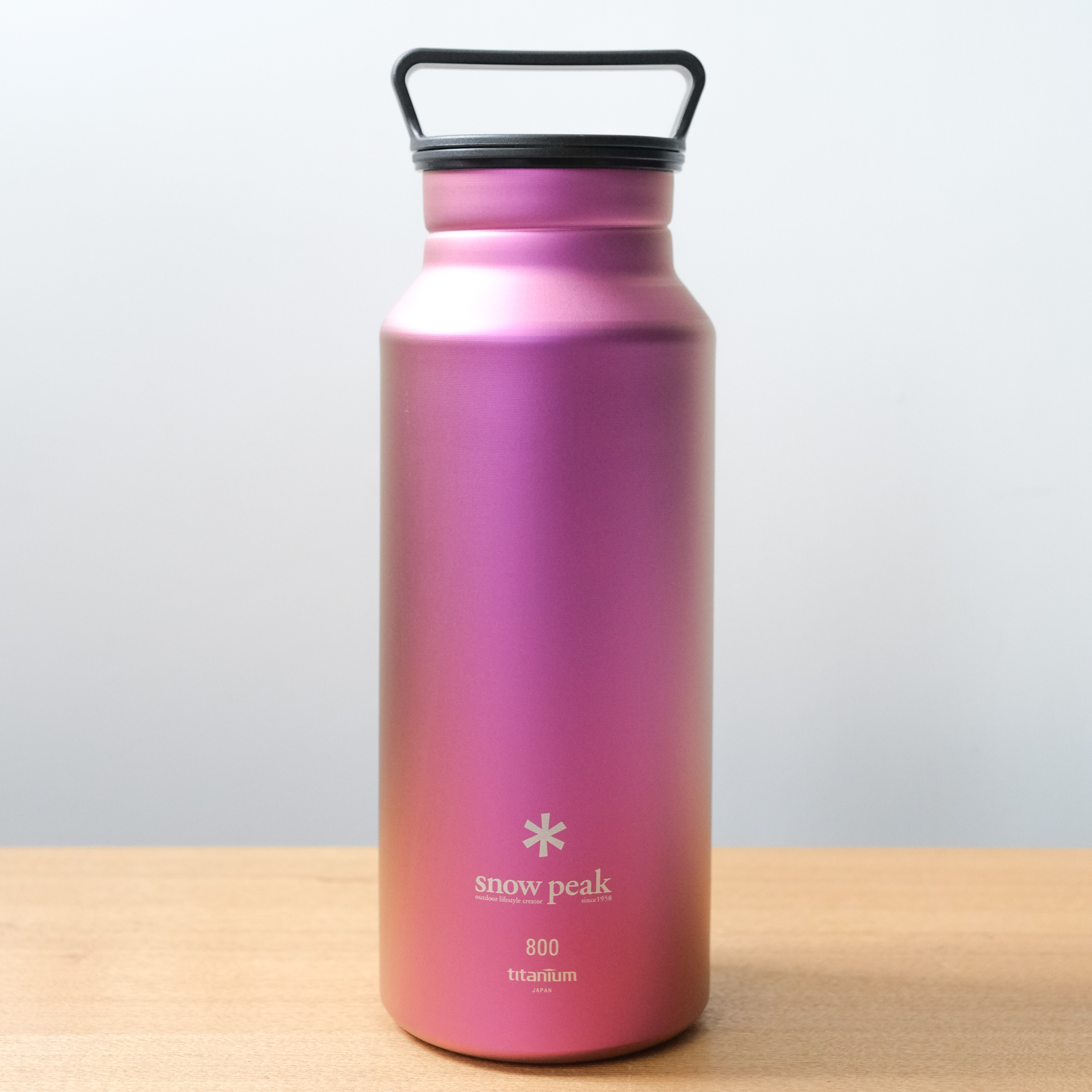 Snow Peak Ti Aurora Bottle 800 TW-800PI Snow Peak Ti Aurora Bottle 800 TW-800PI