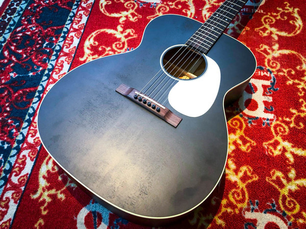 Martin 000-17 Black Smoke 雲杉木全單