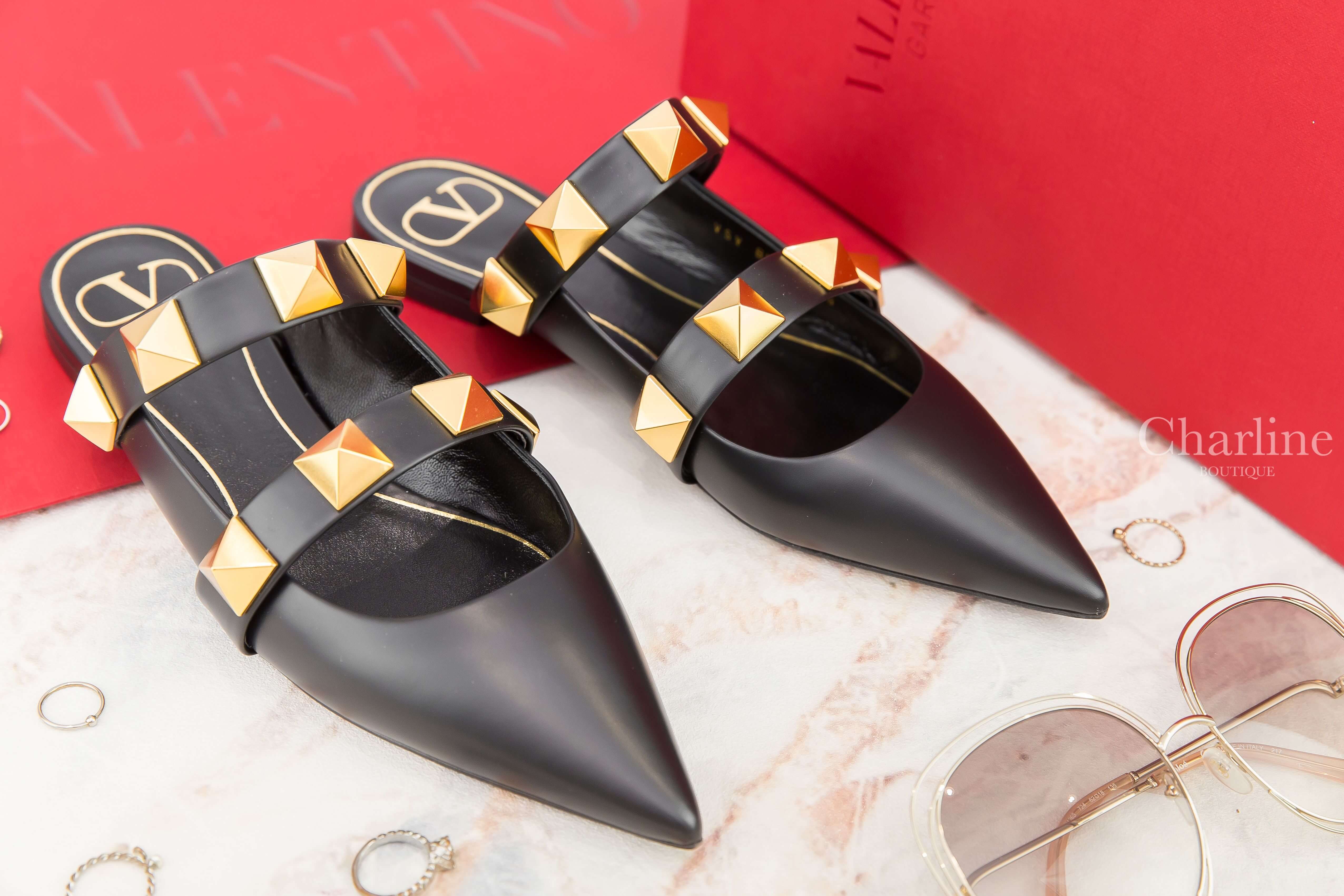 Valentino Roman Stud Flat Mule In Calfskin 黑色龐克大卯釘尖頭羅馬小牛皮穆勒鞋-Charline Boutique 精品代購