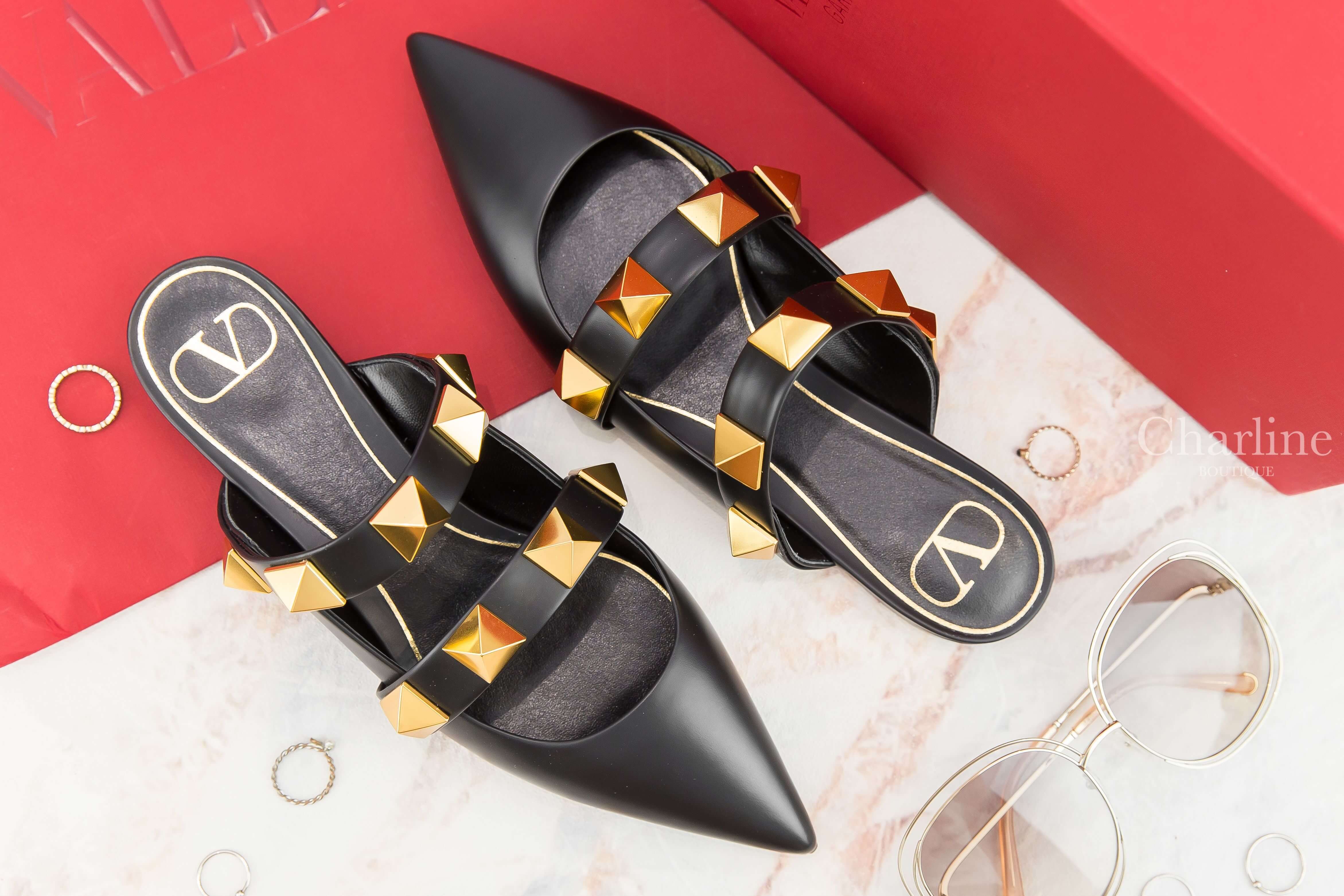 Valentino Roman Stud Flat Mule In Calfskin 黑色龐克大卯釘尖頭羅馬小牛皮穆勒鞋-Charline Boutique 精品代購