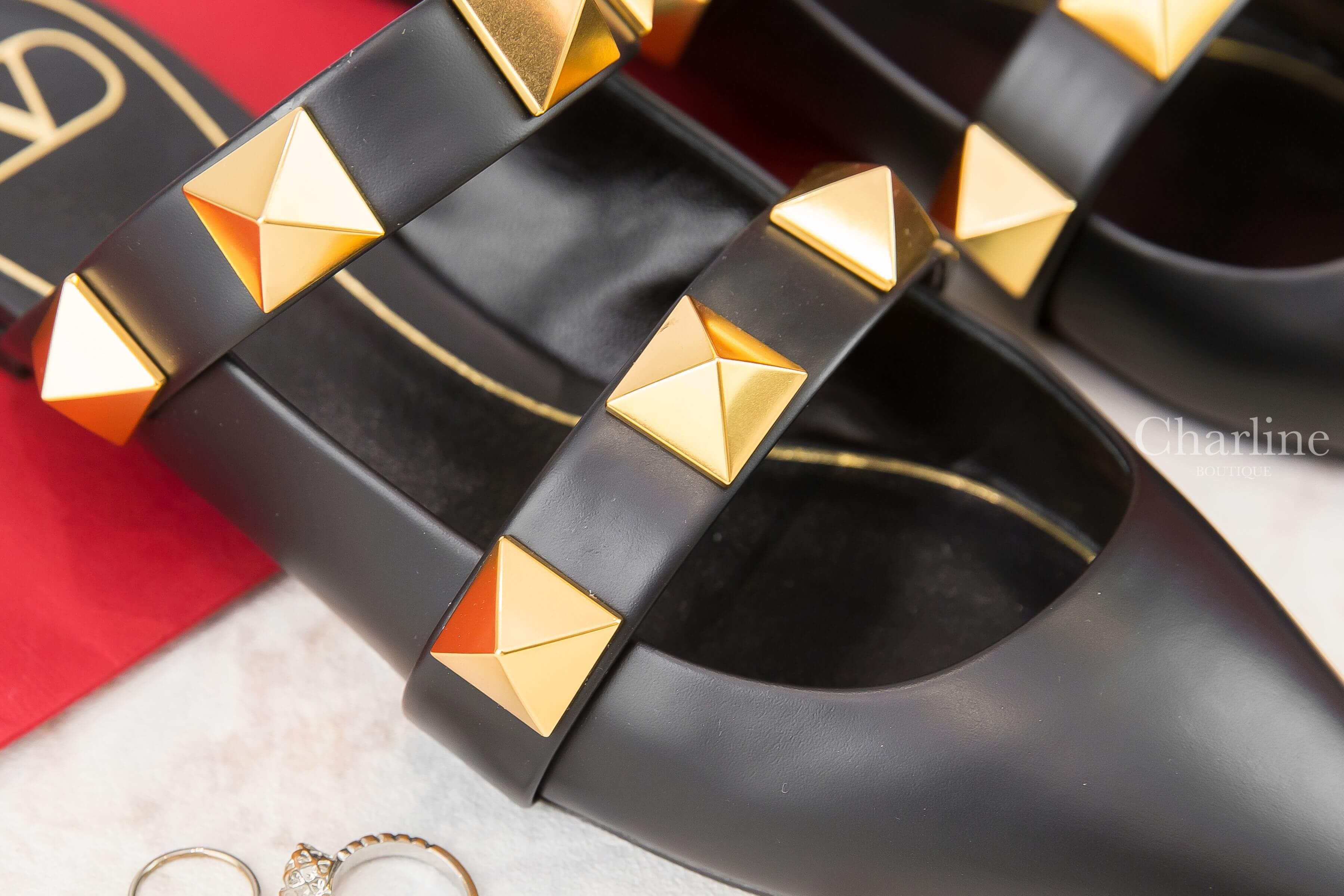 Valentino Roman Stud Flat Mule In Calfskin 黑色龐克大卯釘尖頭羅馬小牛皮穆勒鞋