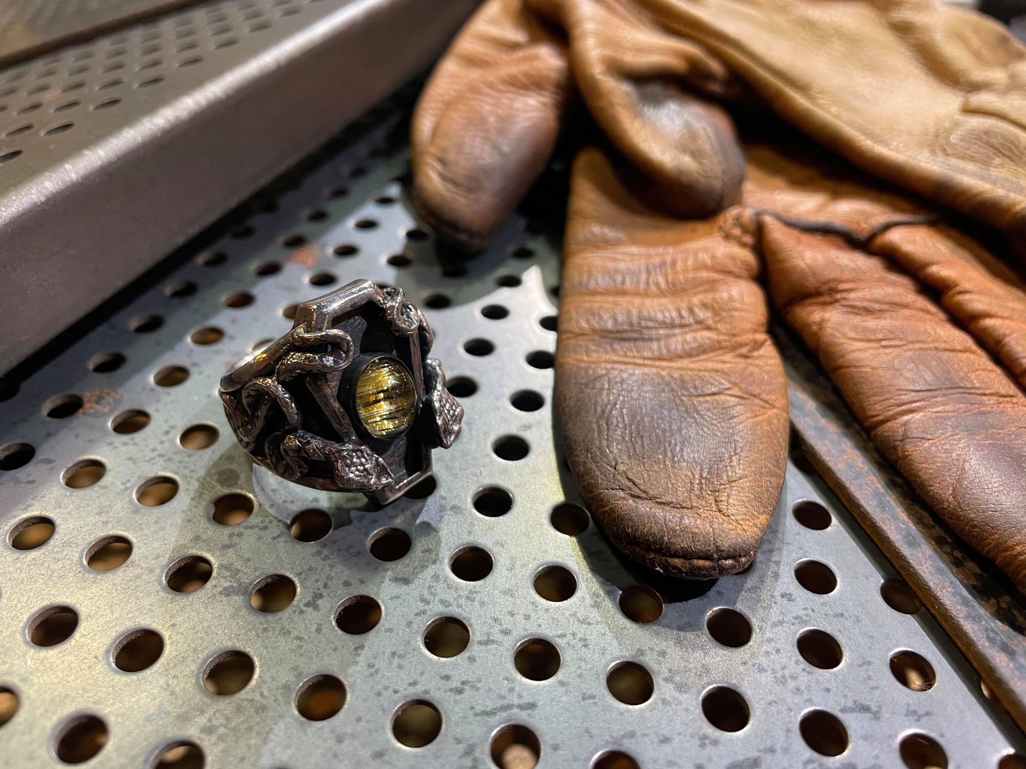 *Black Venom Jewelry- Poison The Reborn Ring with Rutilated Quartz 純銀重生戒鑲鈦晶、銅晶 。