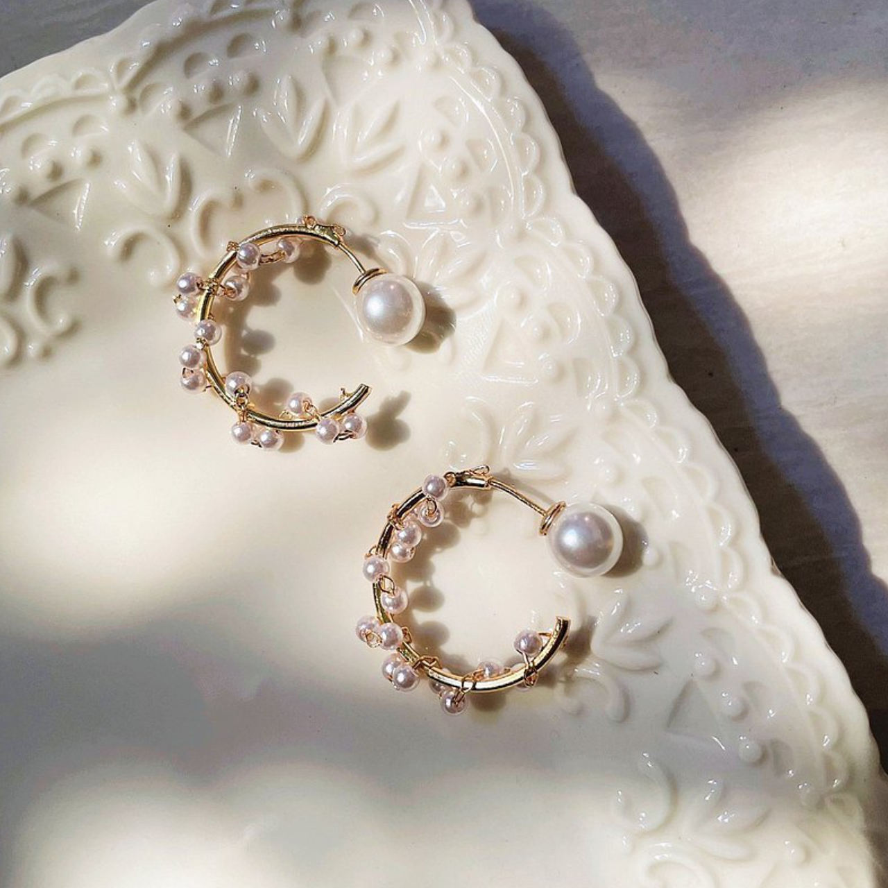 │輕奢│珍珠纏繞C圈 • 耳針 • 14K注金 • 14kgf