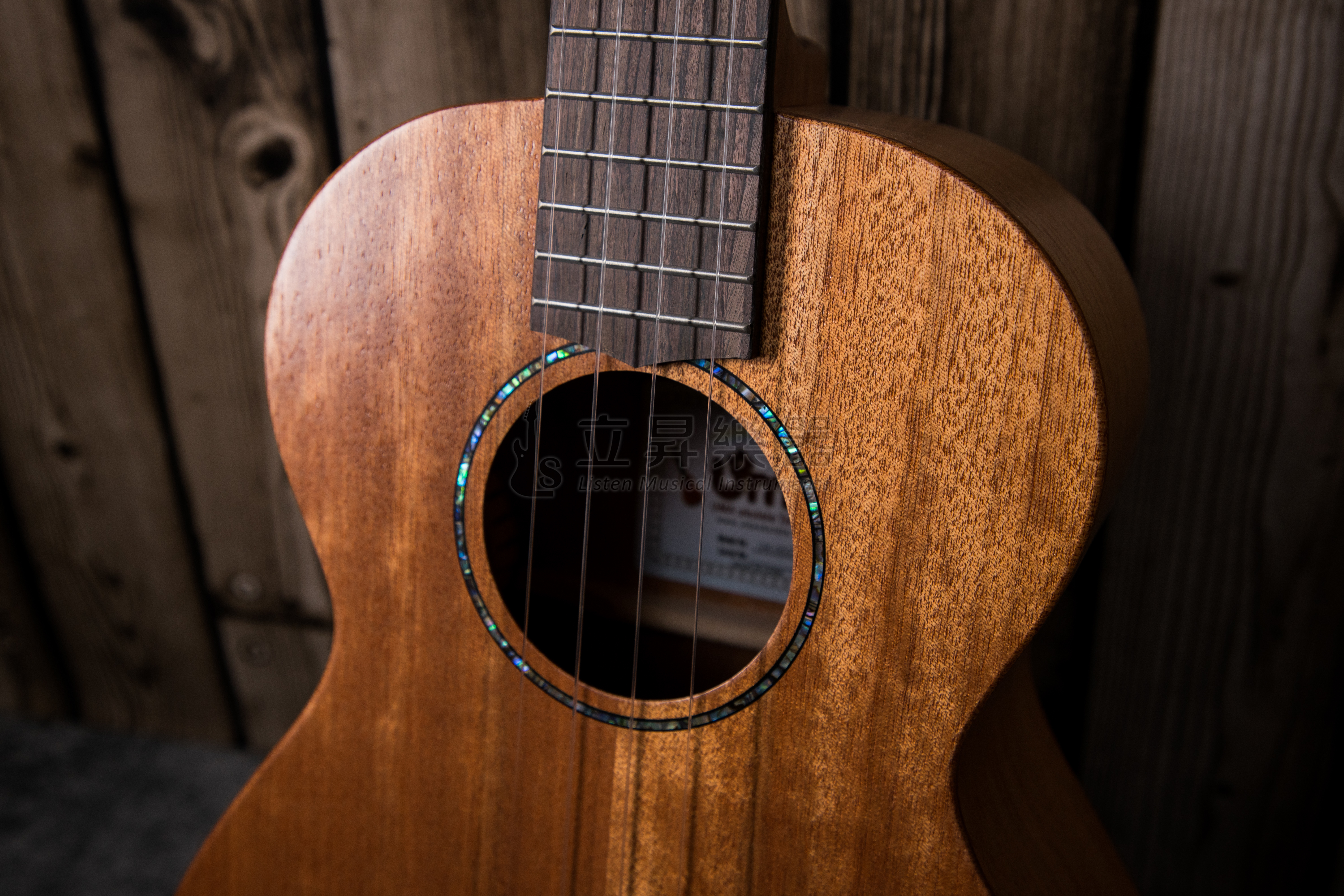 Uma UK-05ST 26吋 烏克麗麗【桃花心木面單板】 第 3 張圖片｜三峽烏克麗麗