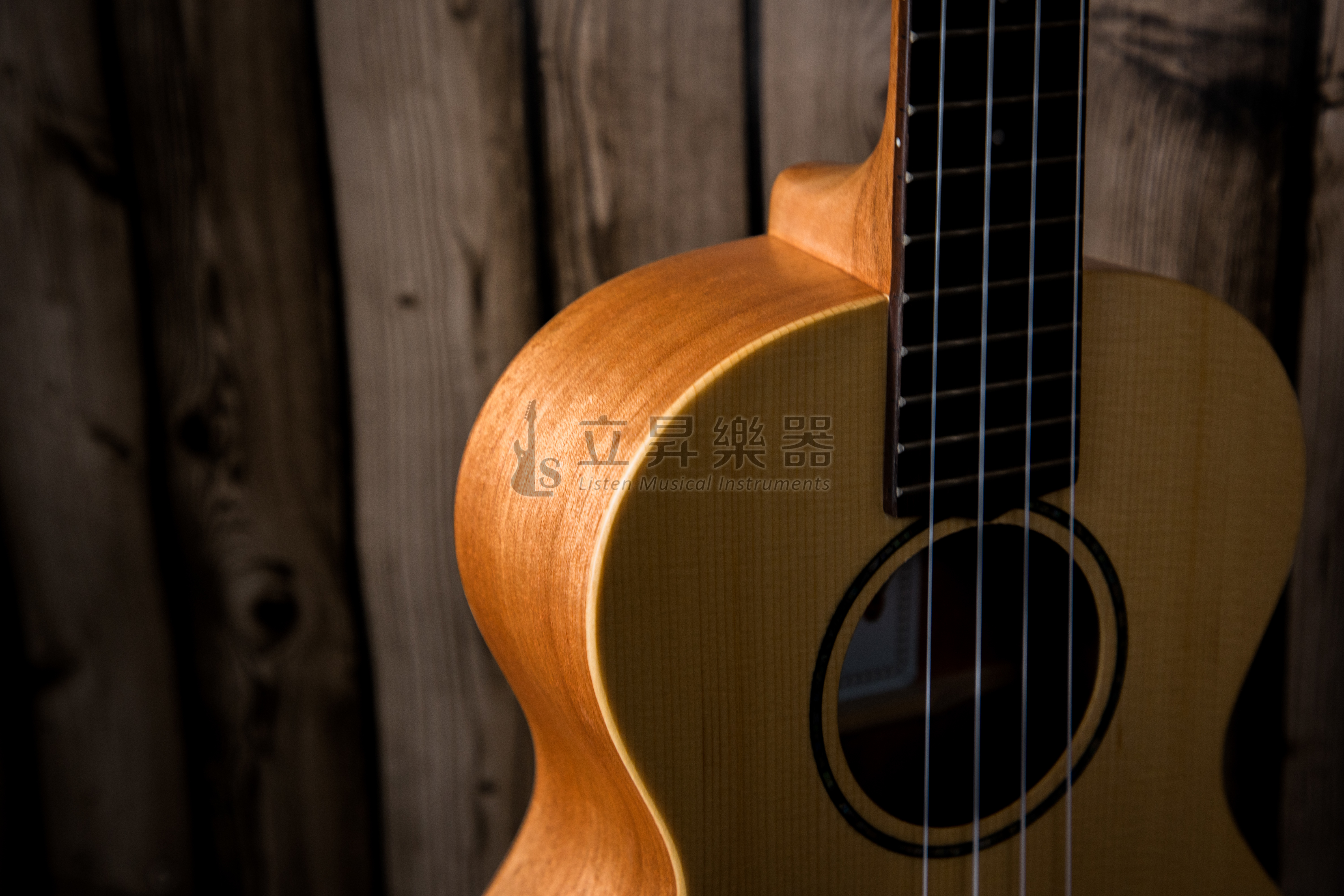 Uma UK-06ST 26吋 雲杉面單 烏克麗麗 第 3 張圖片｜三峽烏克麗麗