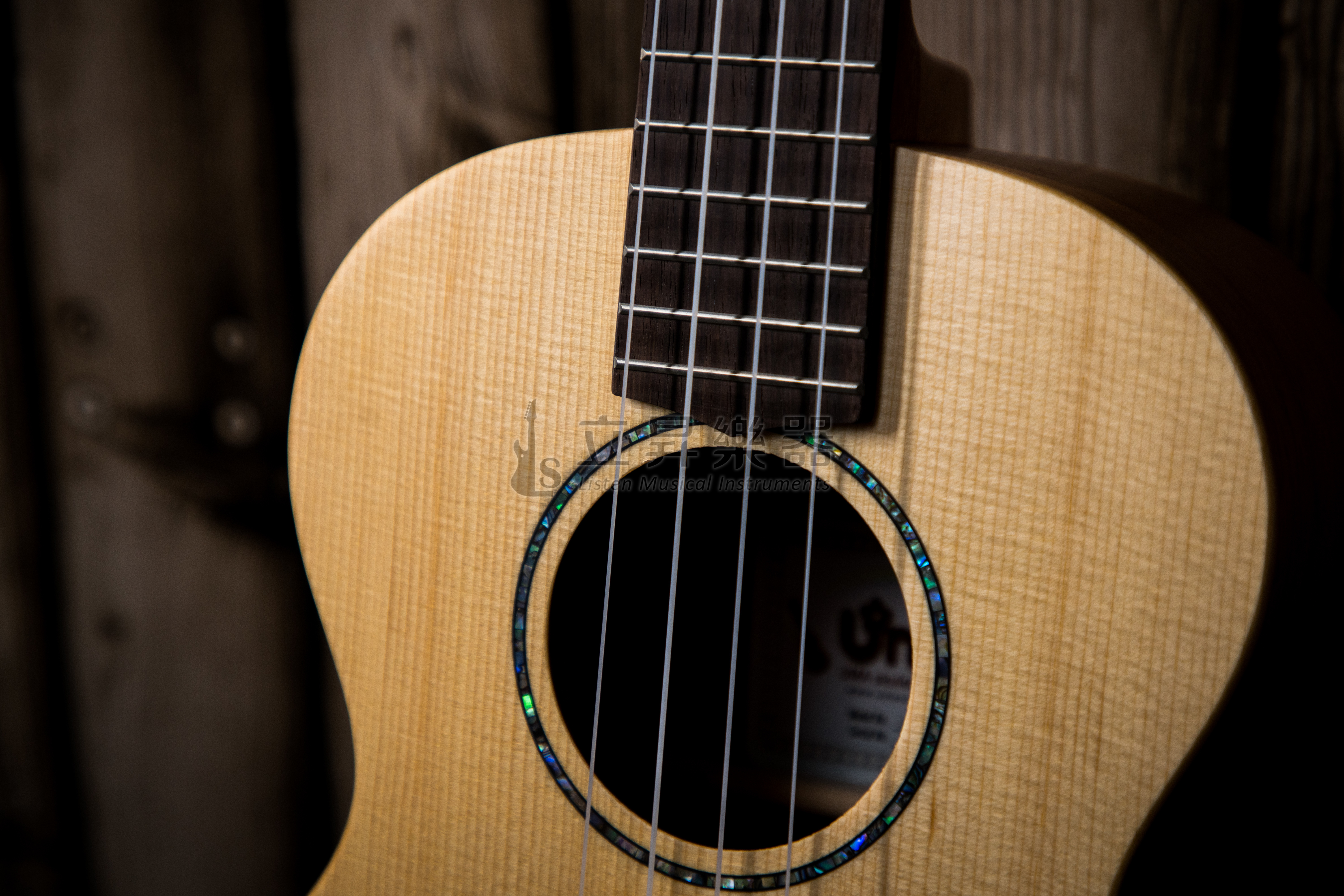 Uma UK-06ST 26吋 雲杉面單 烏克麗麗 第 5 張圖片｜三峽烏克麗麗