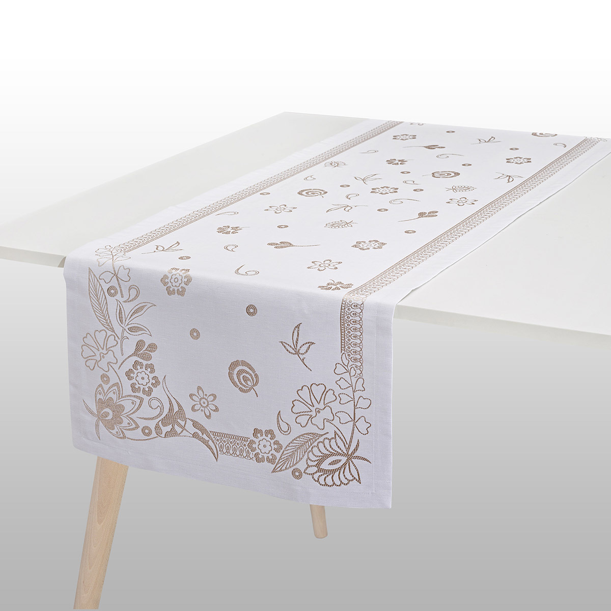 Table Runner, Haute Couture