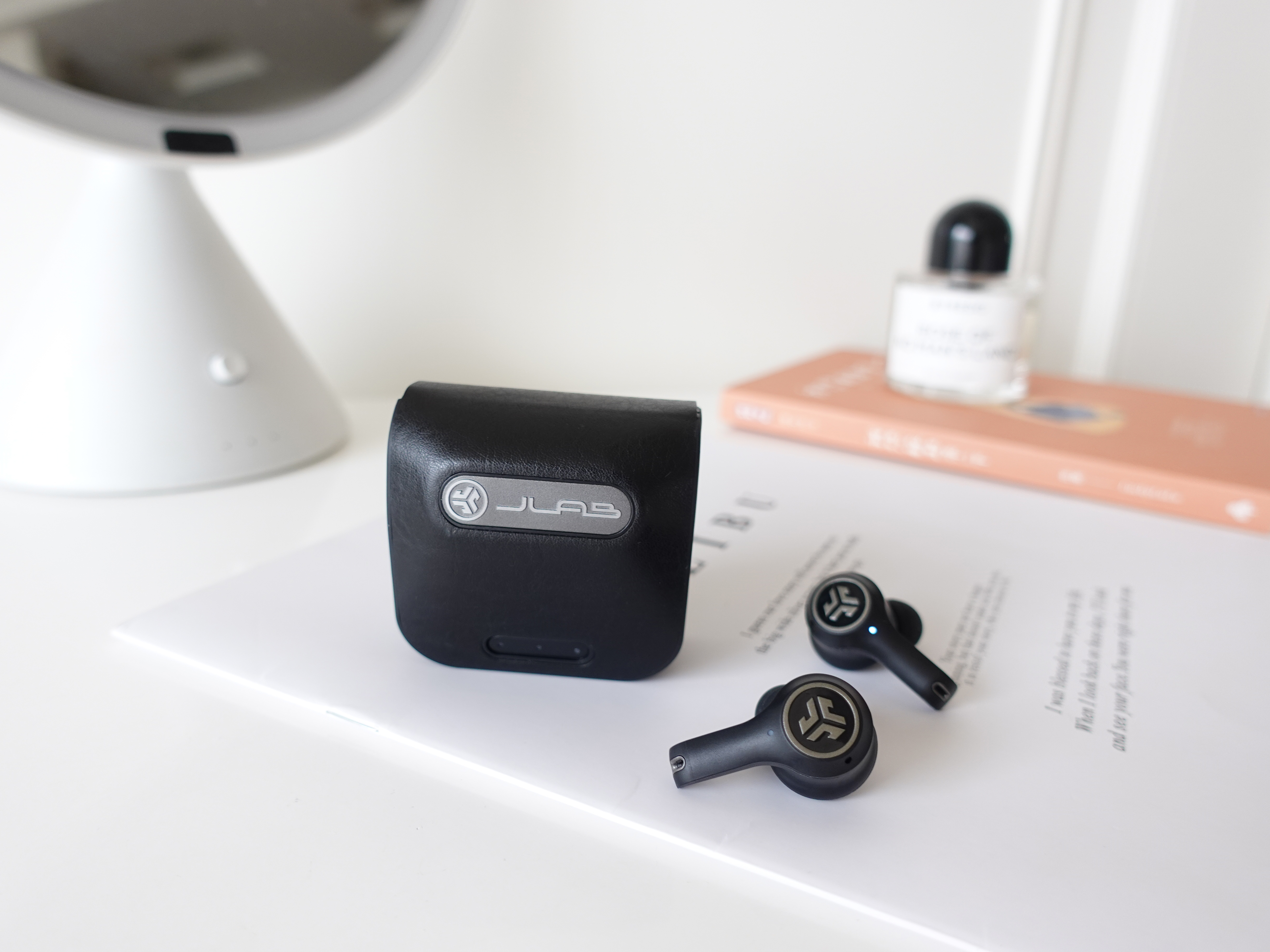 【開箱評測】JLab 功能最全款式！Epic Air ANC 真無線藍牙耳機