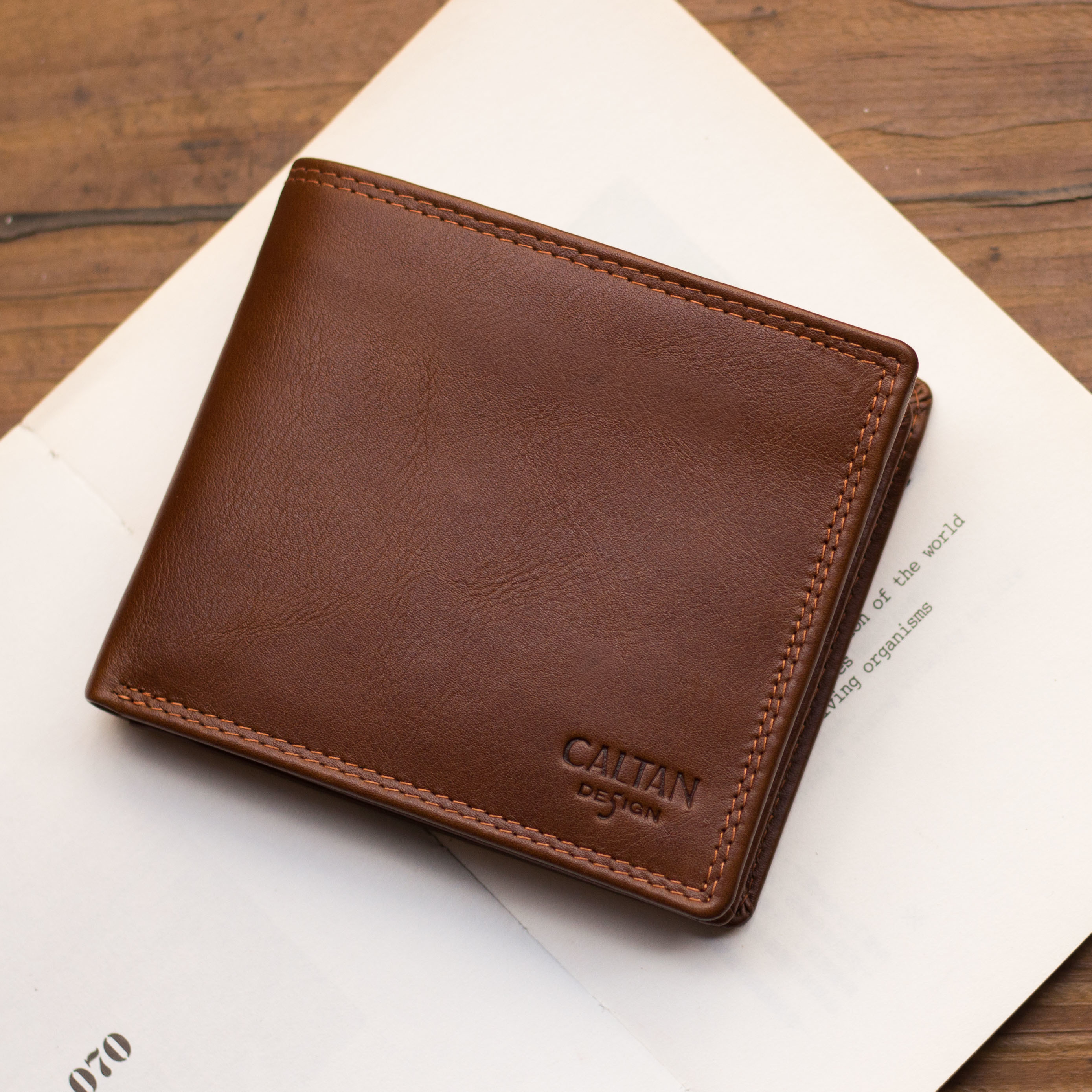 『新品上市』老爺有喜 真皮多折男仕短皮夾(072733cd)