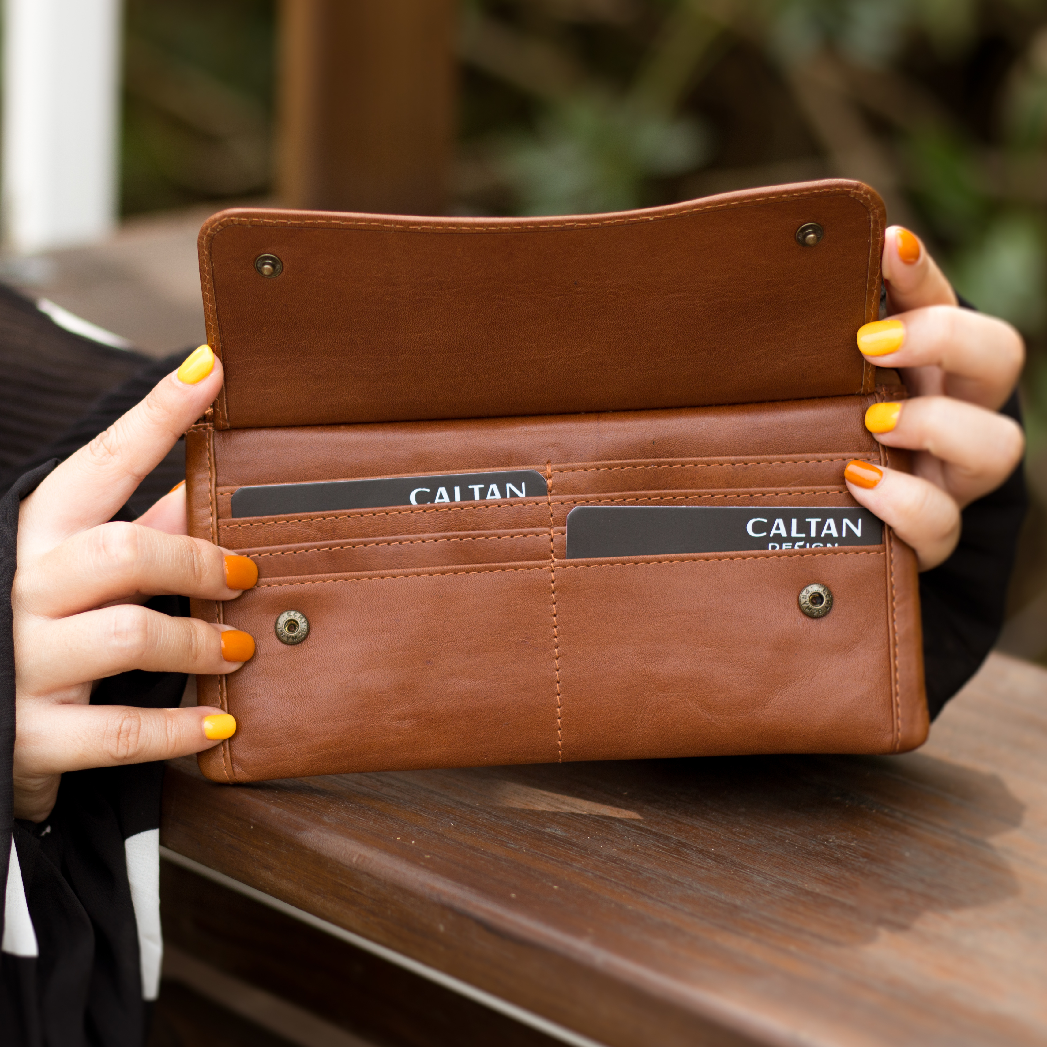 『新品上市』老爺有喜 浪漫優雅經典真皮長夾(072004cd)