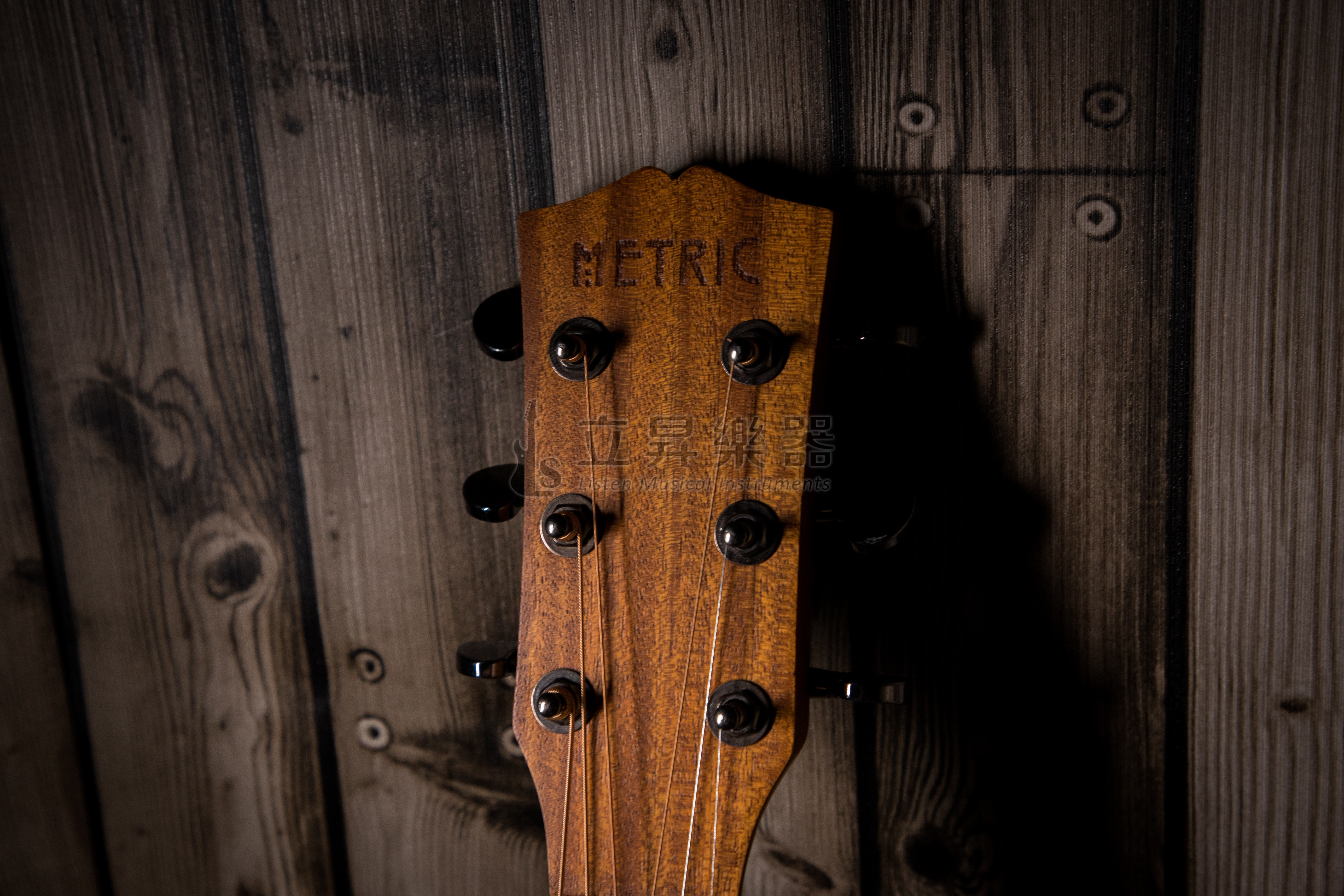 METRIC METRIC MTC-M02S 40吋 桃花心木面單板 GA桶缺角 木吉他 (附琴袋、配件包) 第 5 張圖片｜三峽吉他 / Bass