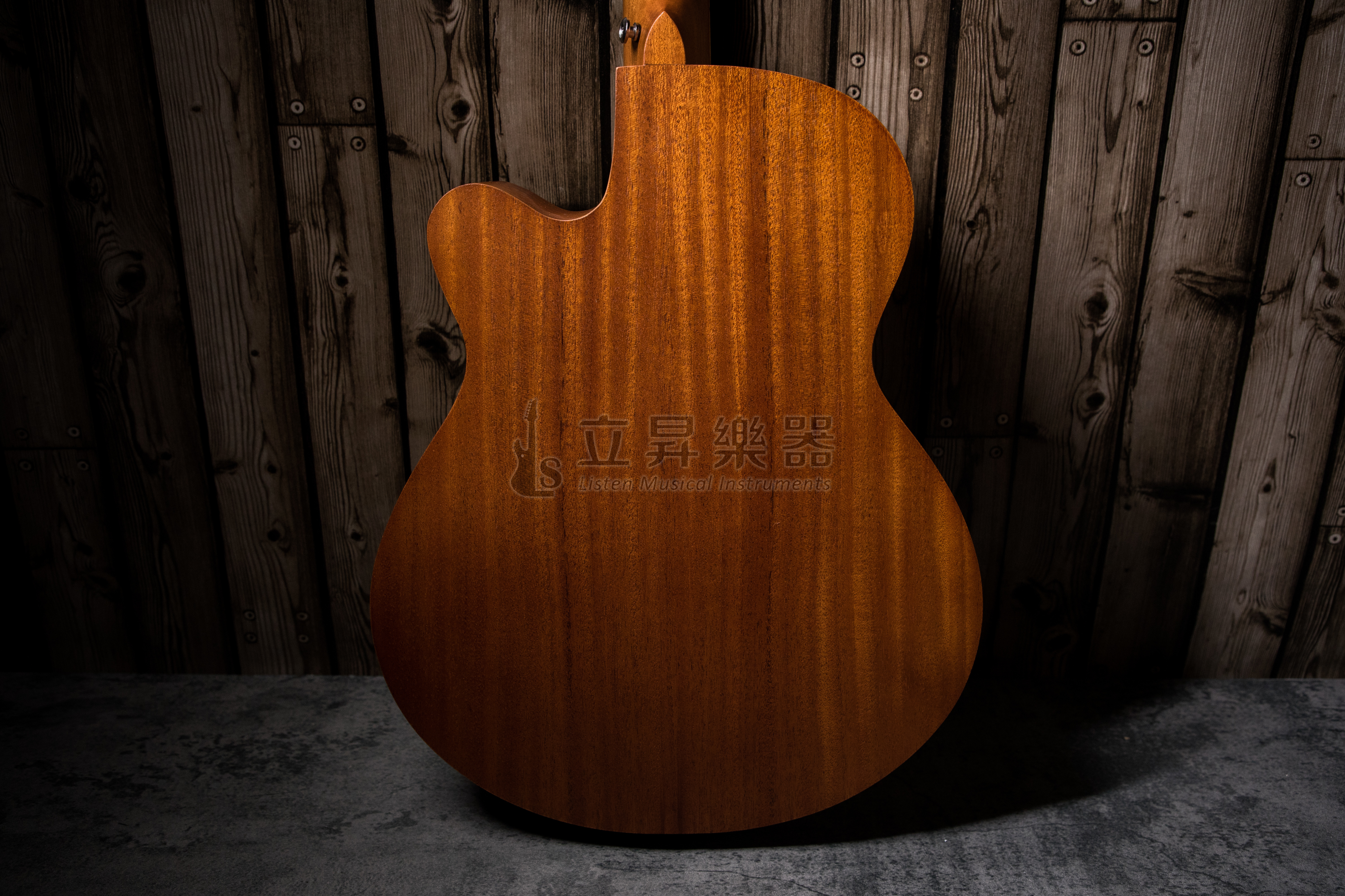 METRIC METRIC MTC-M02S 40吋 桃花心木面單板 GA桶缺角 木吉他 (附琴袋、配件包) 第 4 張圖片｜三峽吉他 / Bass