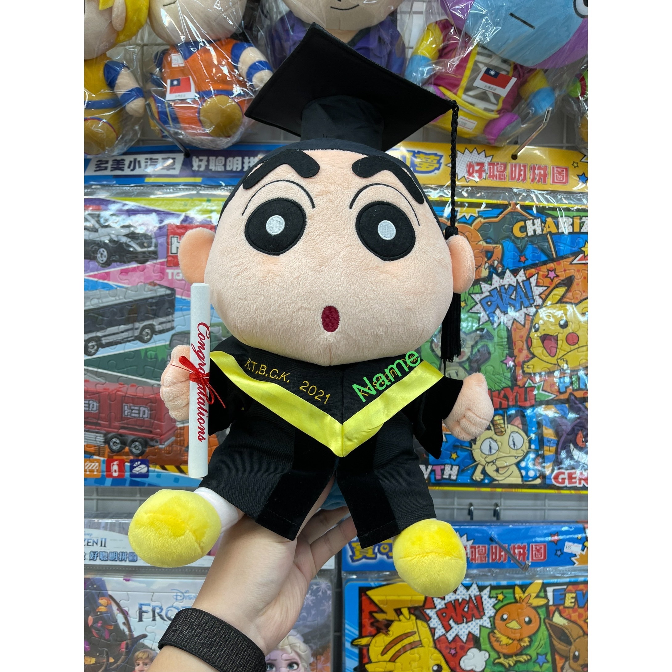 蠟筆小新畢業公仔